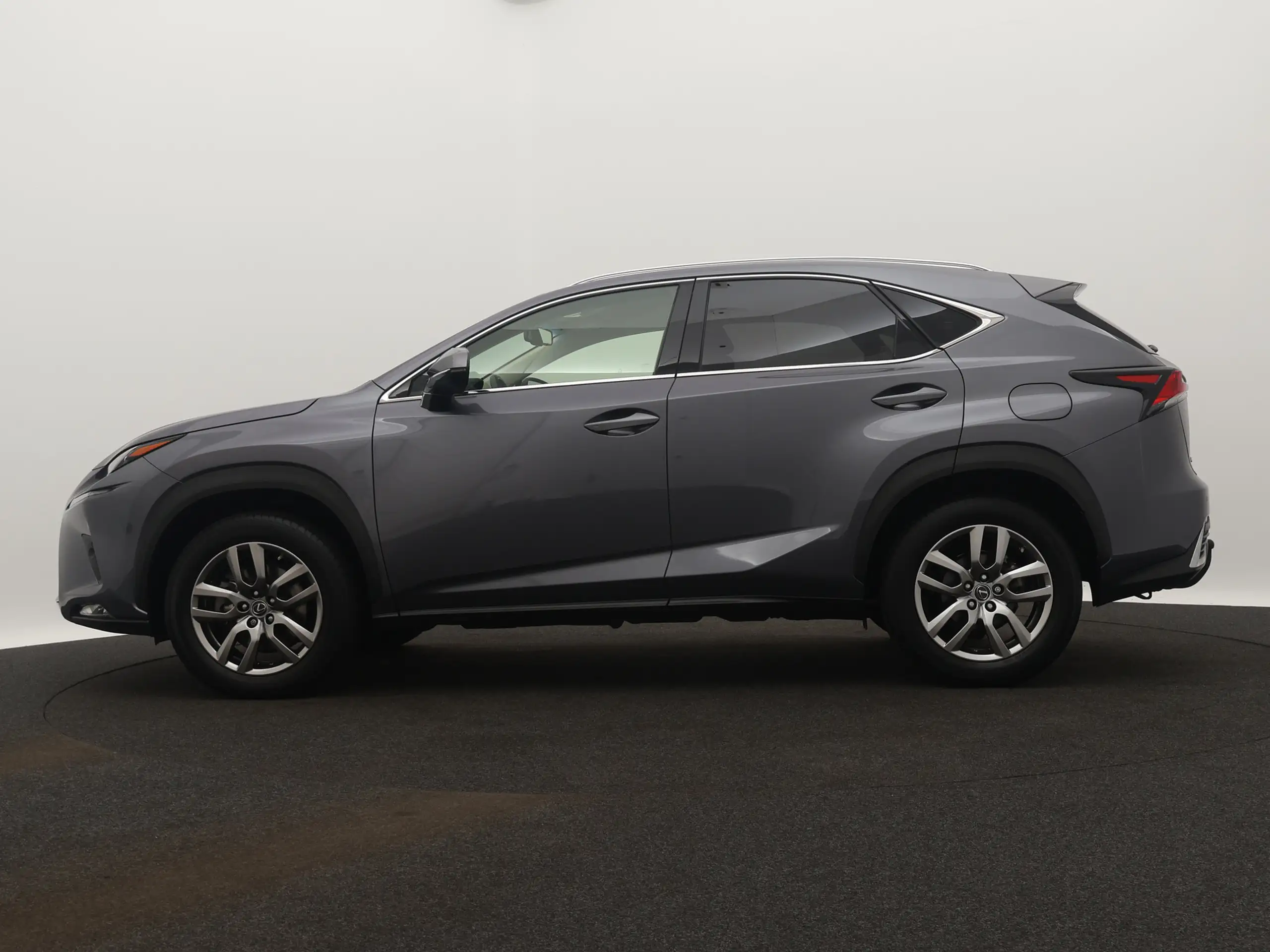 Lexus - NX 300h