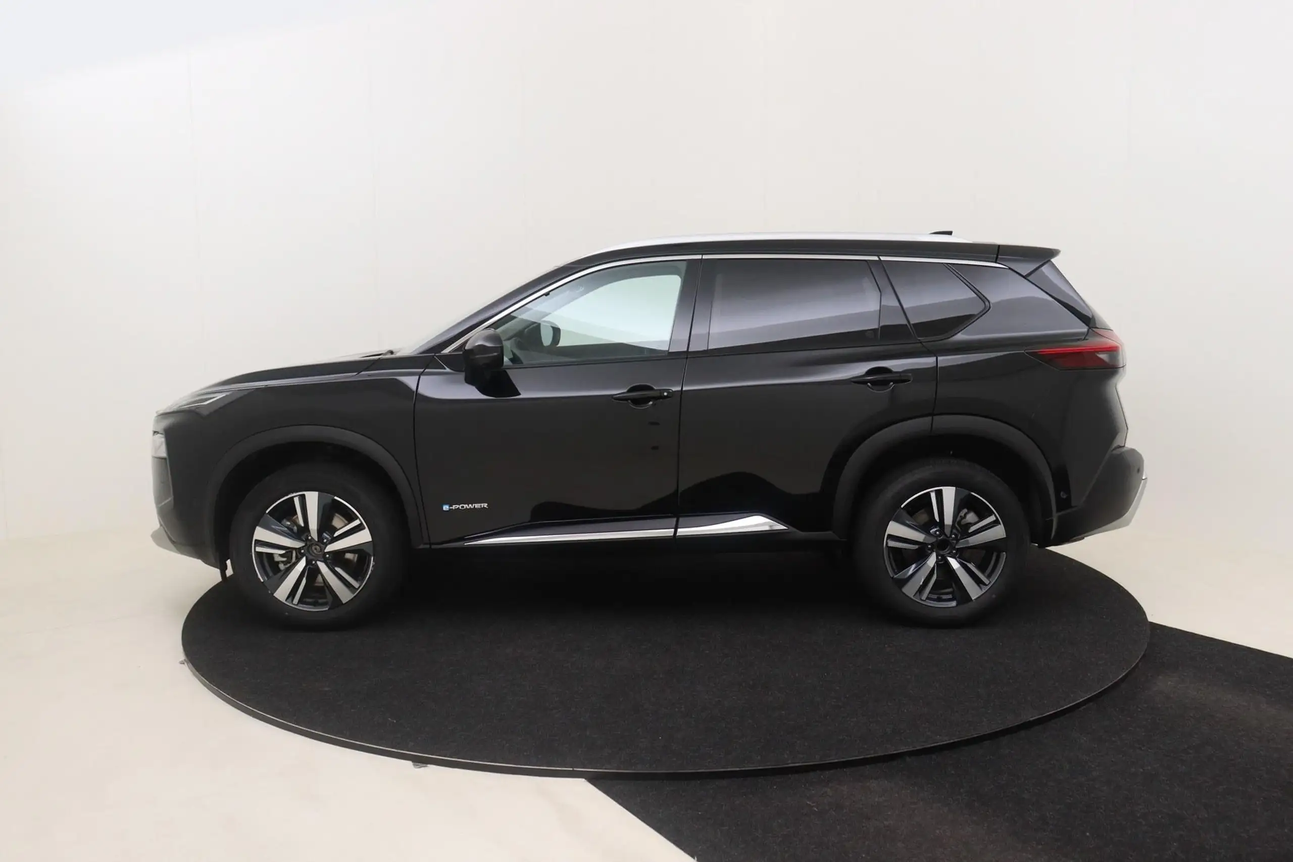 Nissan - X-Trail