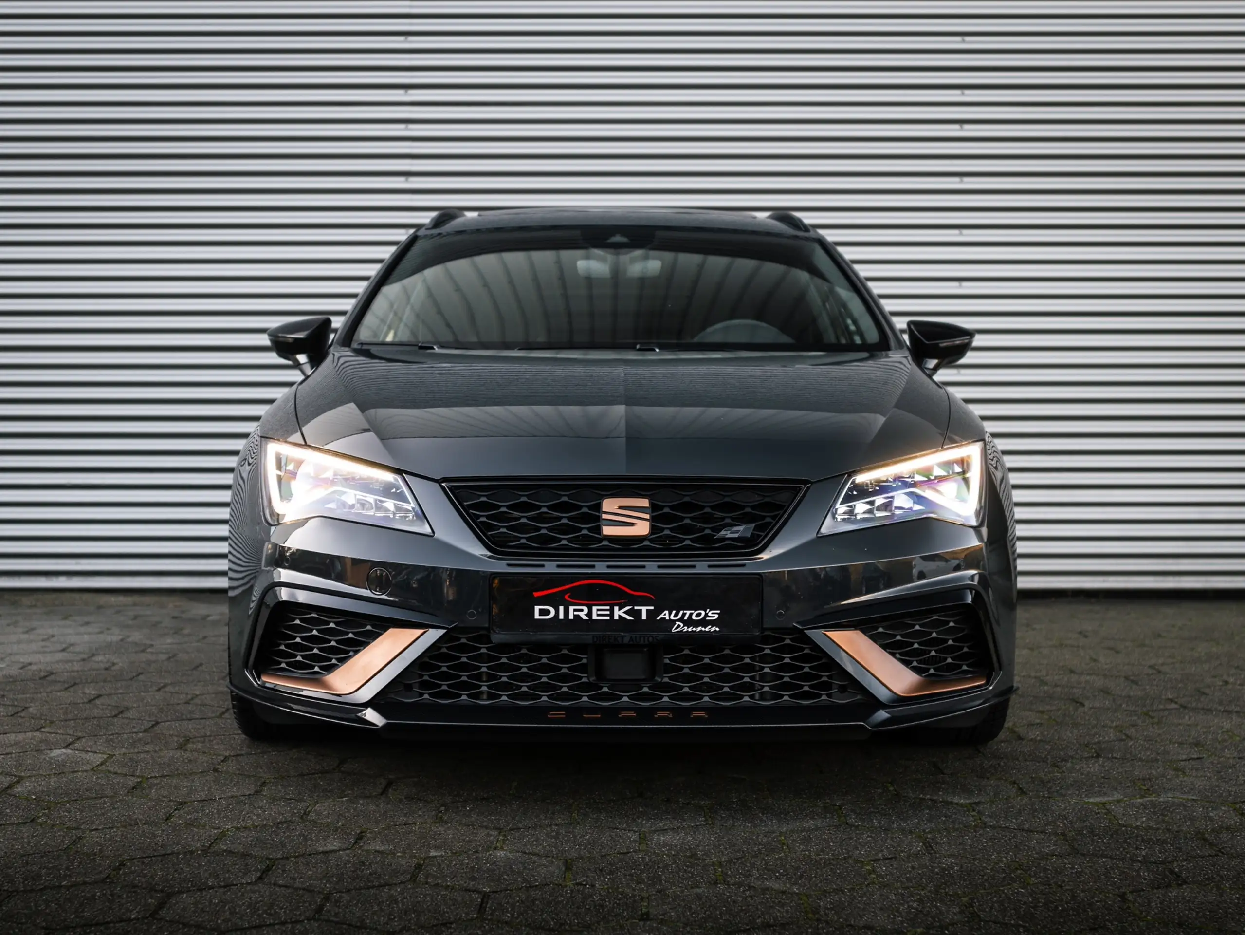 SEAT - Leon