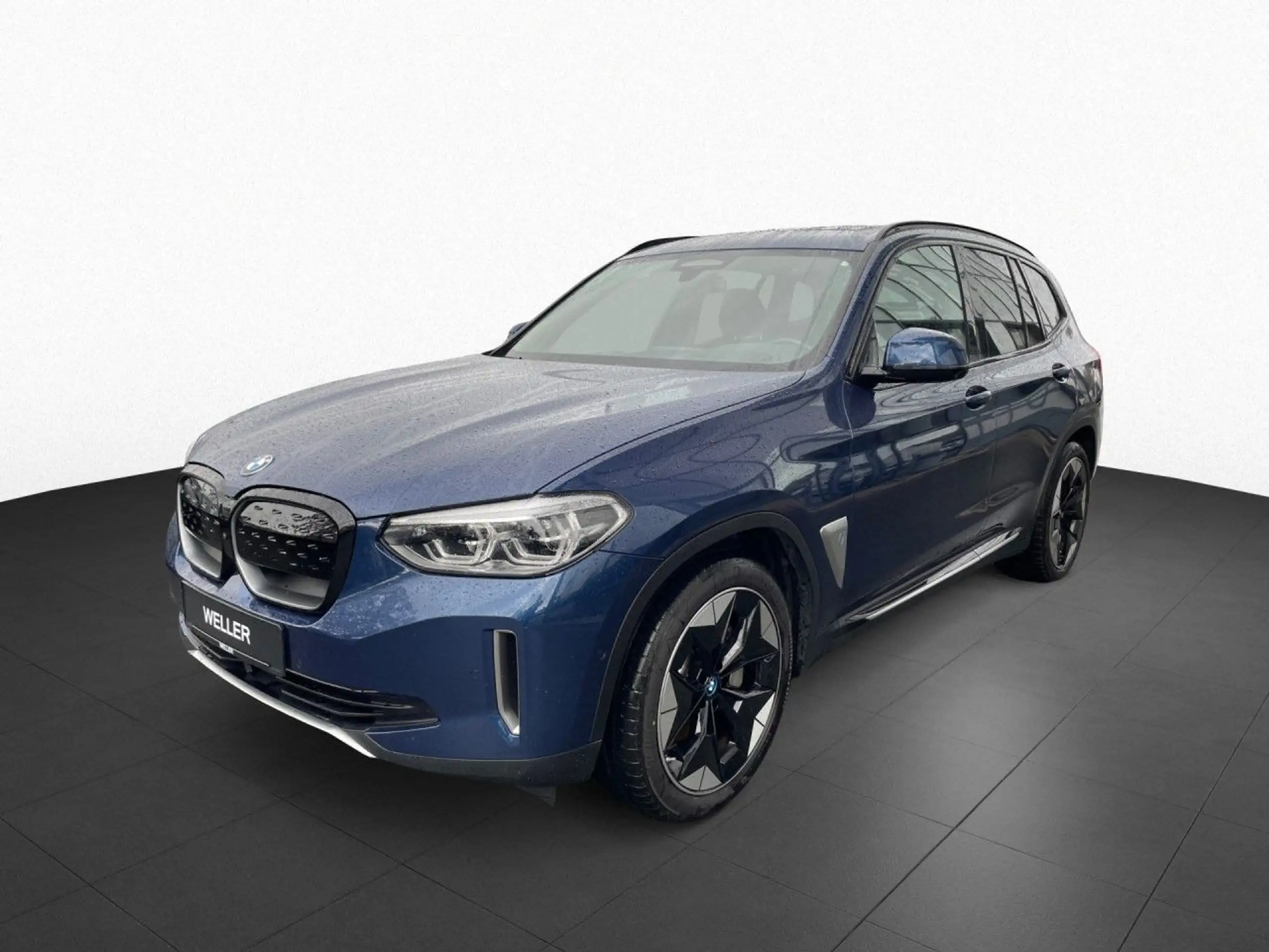 BMW - iX3