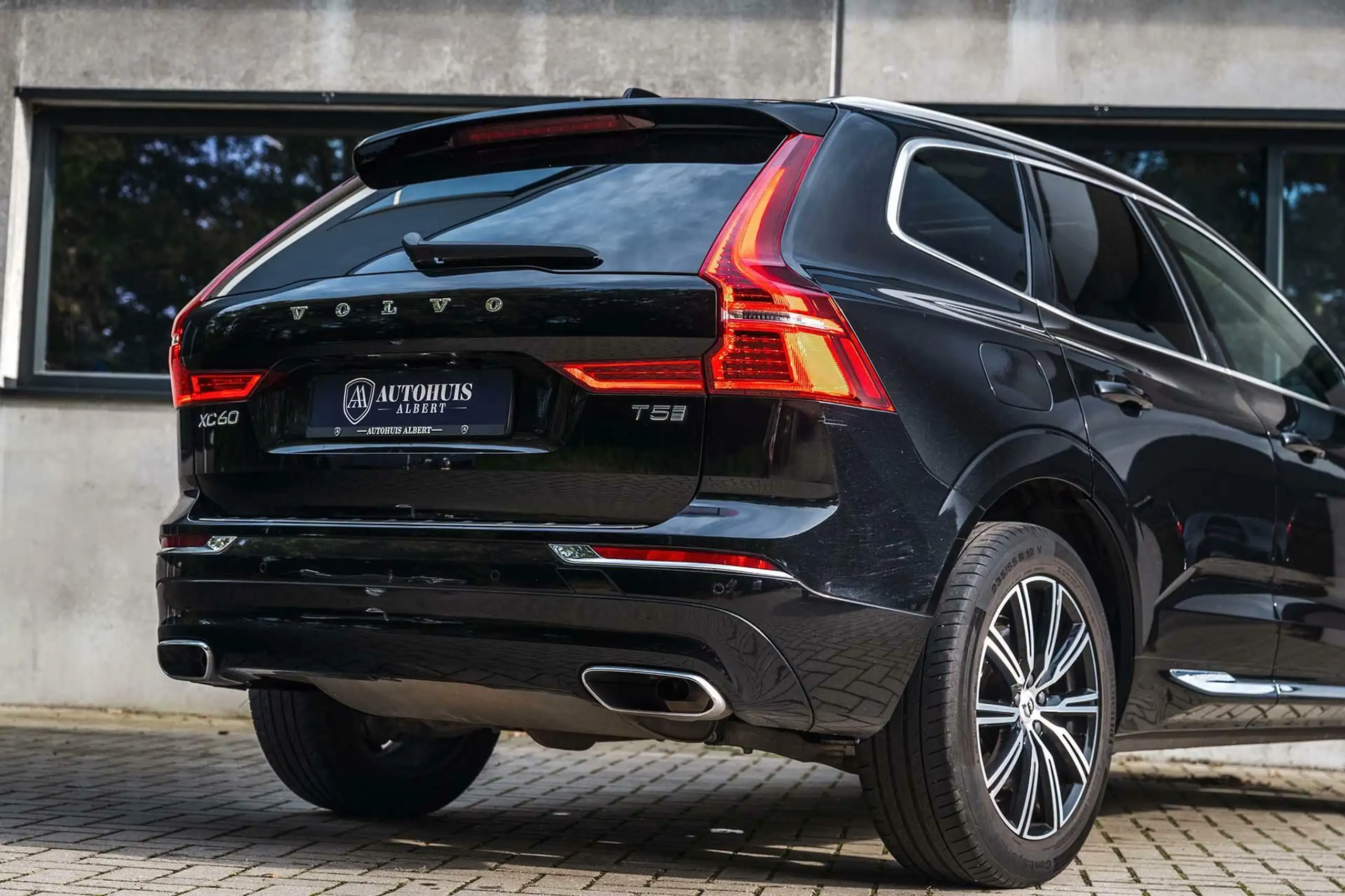 Volvo - XC60