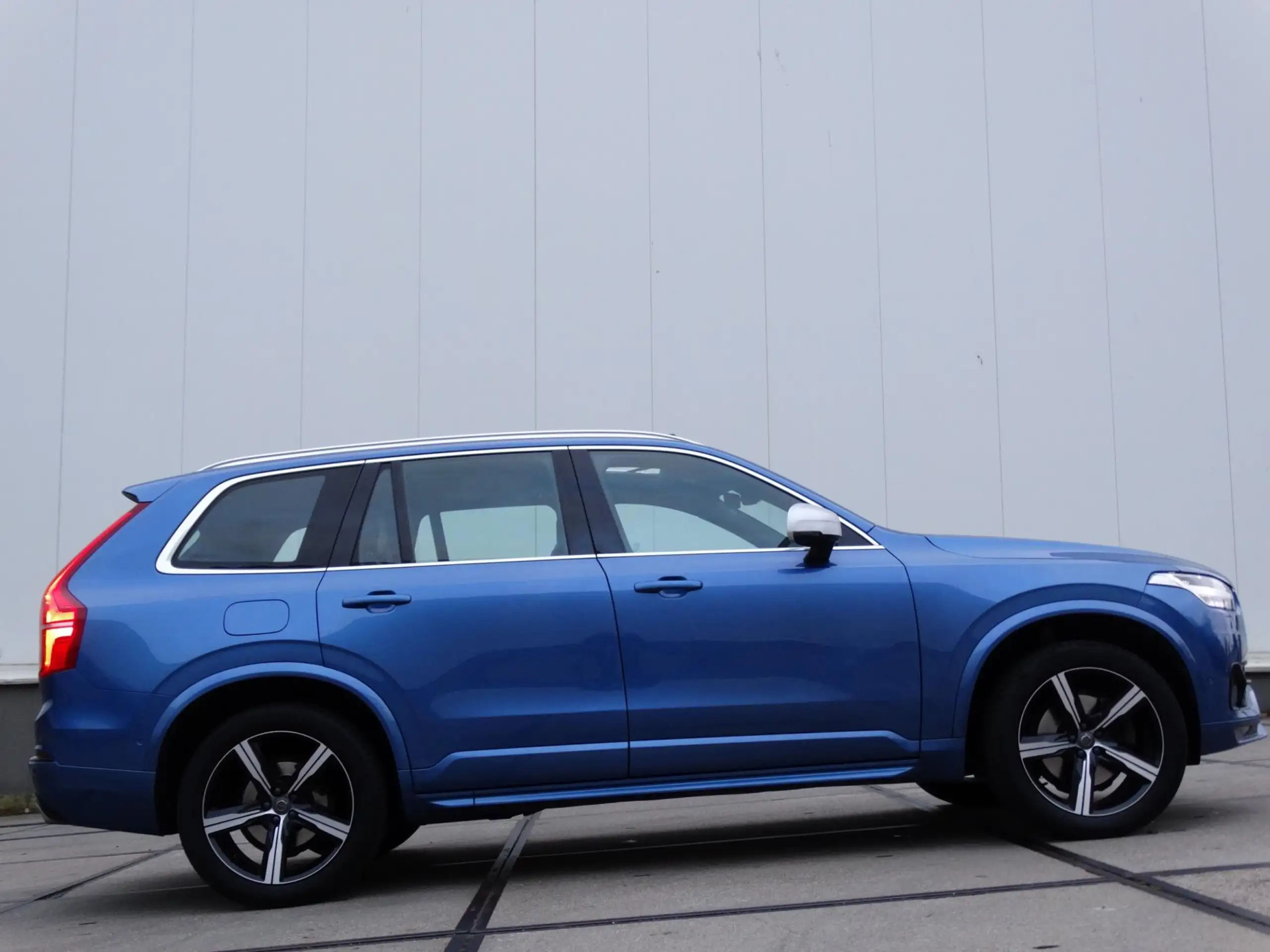 Volvo - XC90