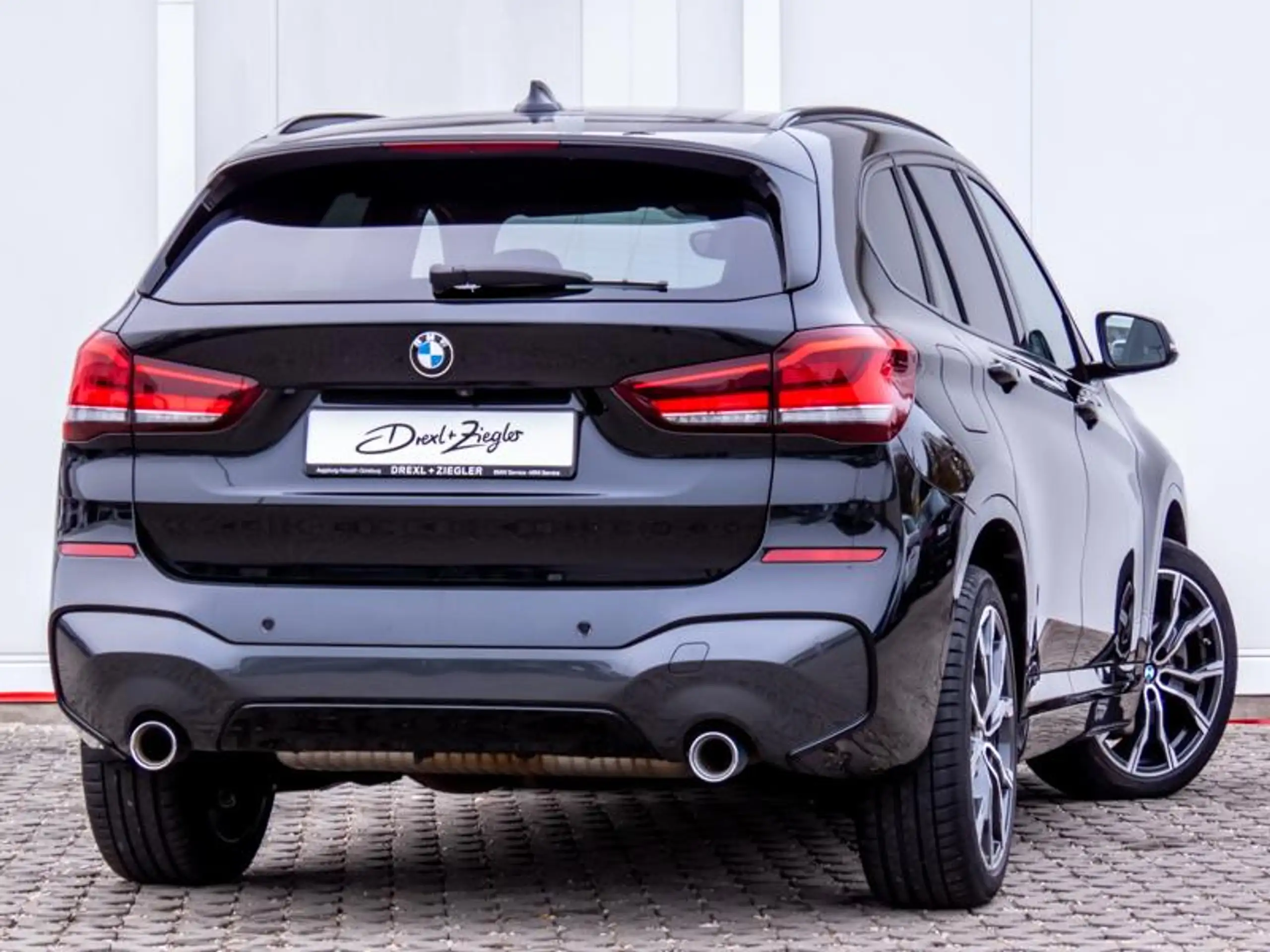 BMW - X1