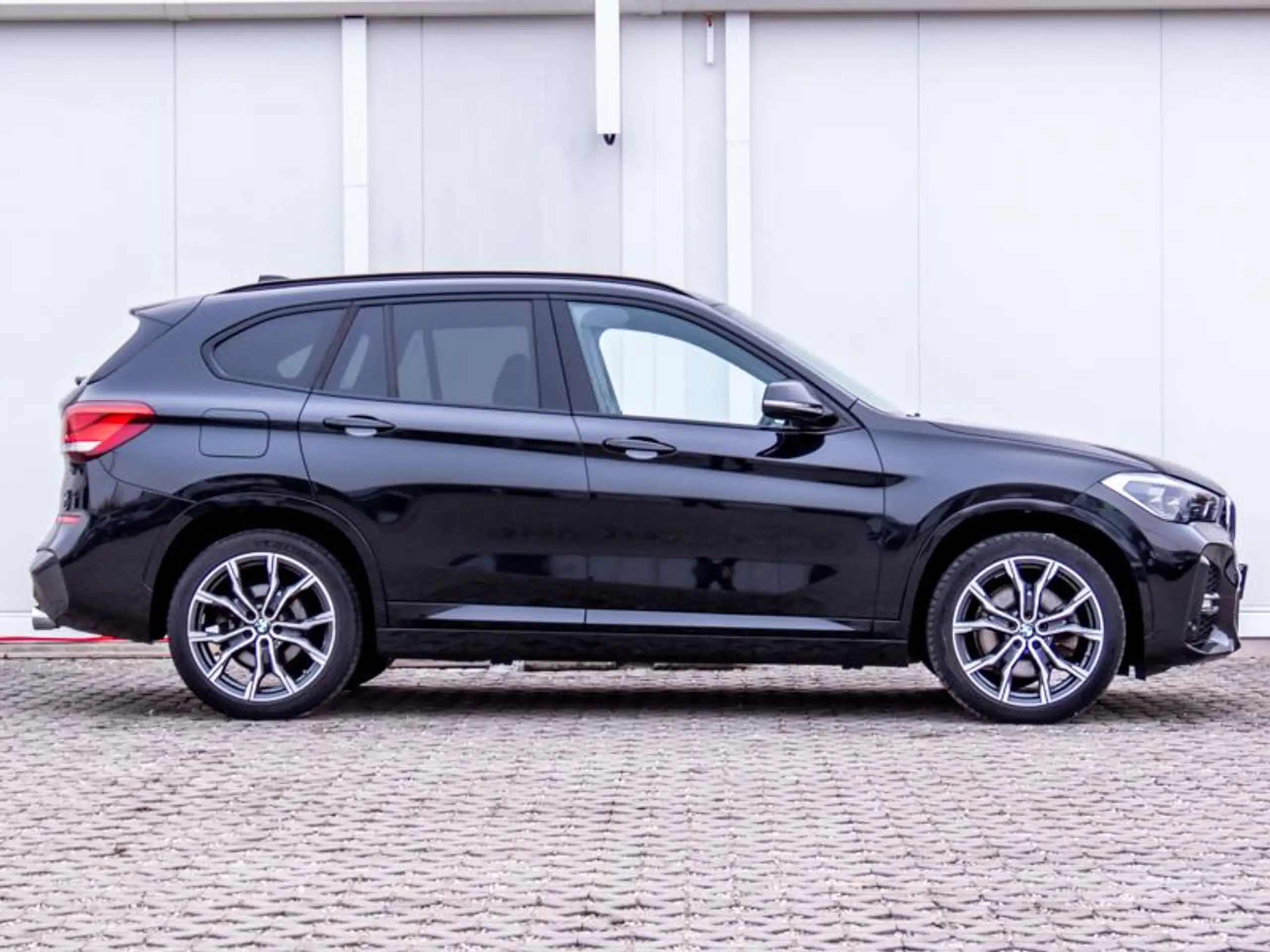 BMW - X1