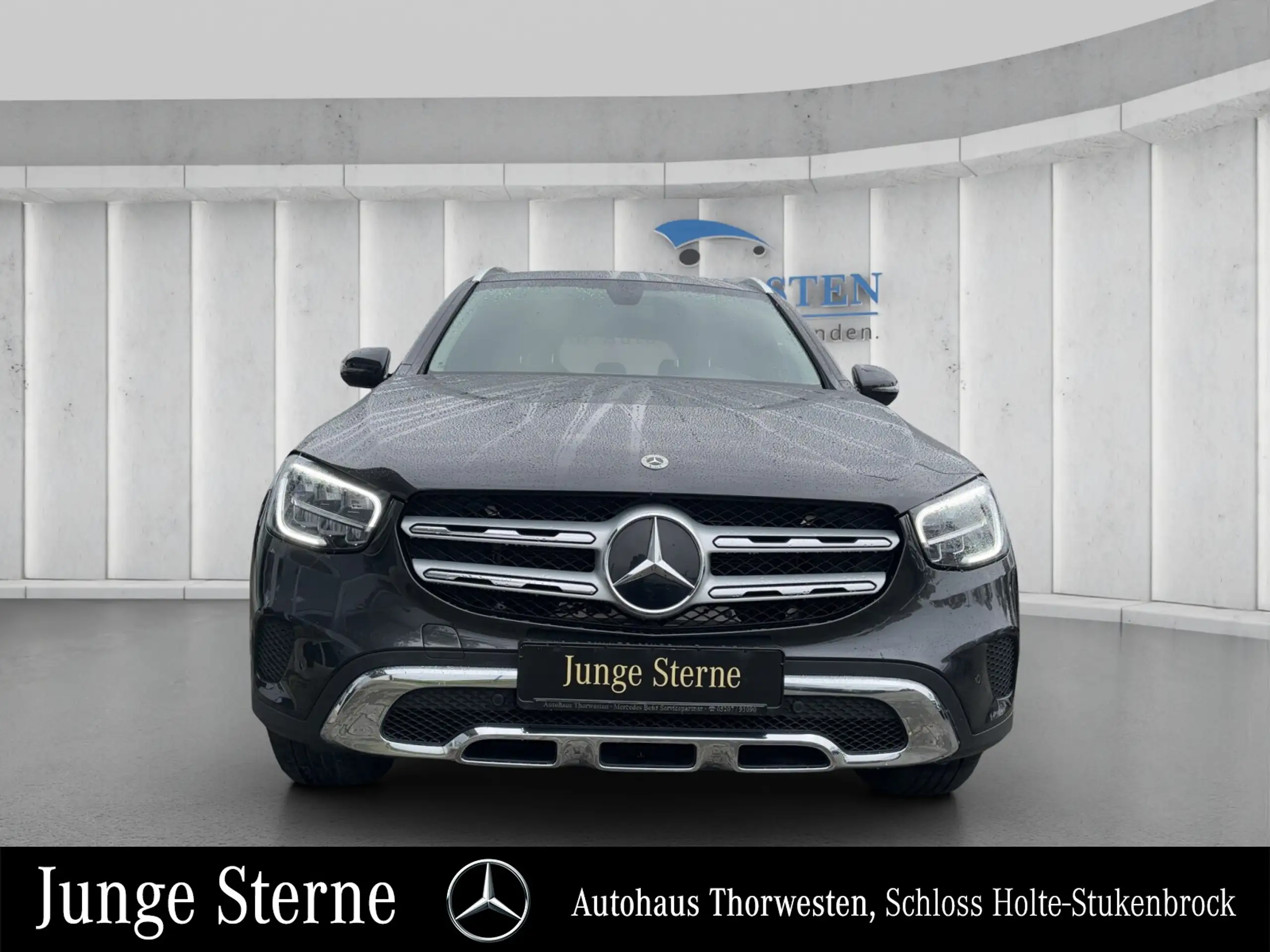 Mercedes-Benz - GLC 300