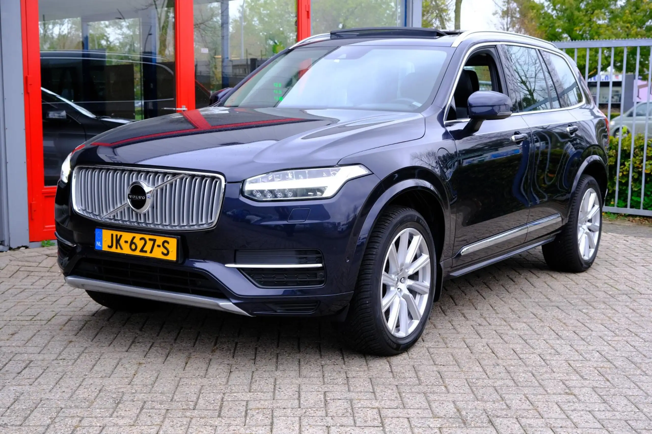 Volvo - XC90