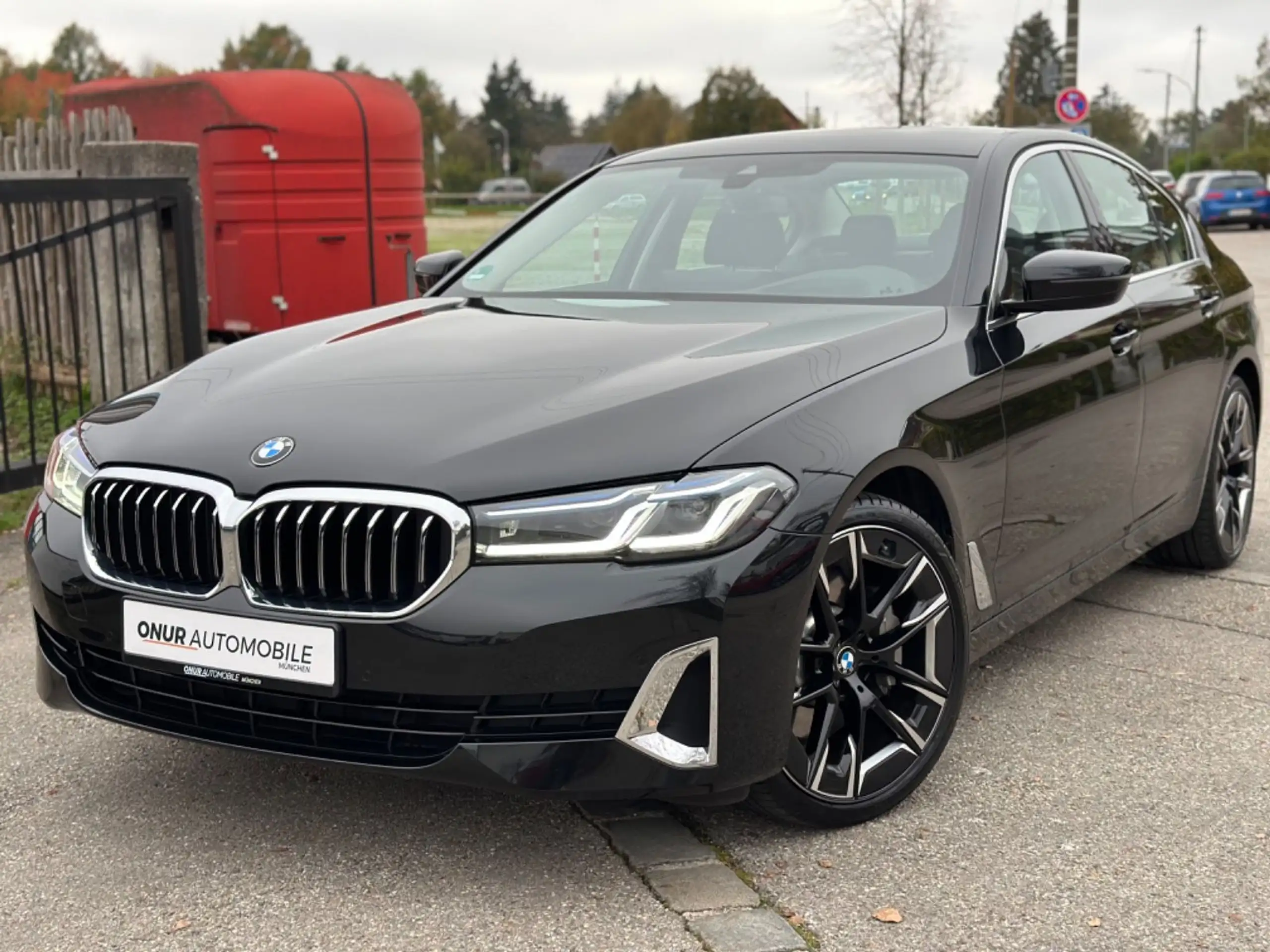 BMW - 530