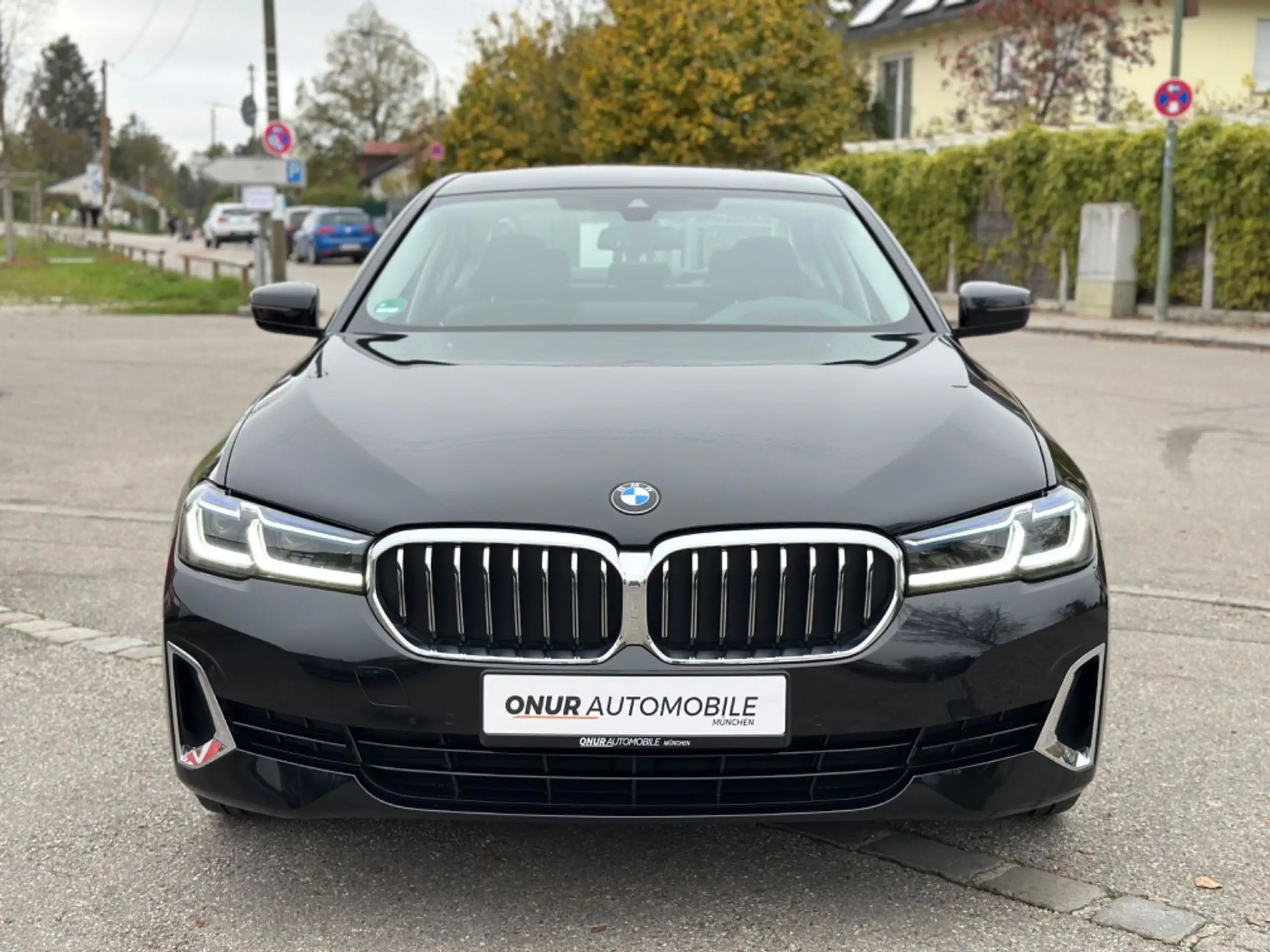 BMW - 530