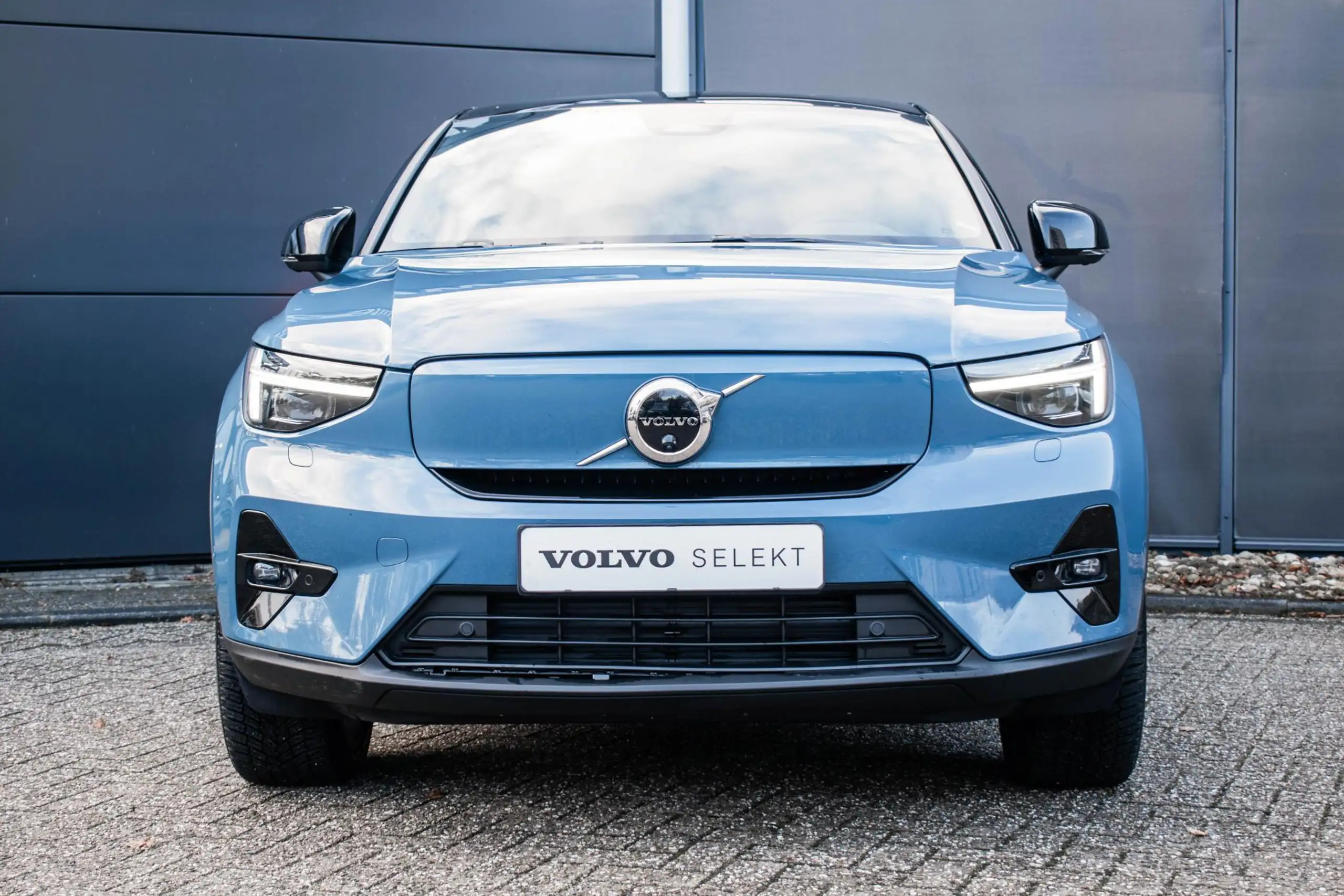 Volvo - C40