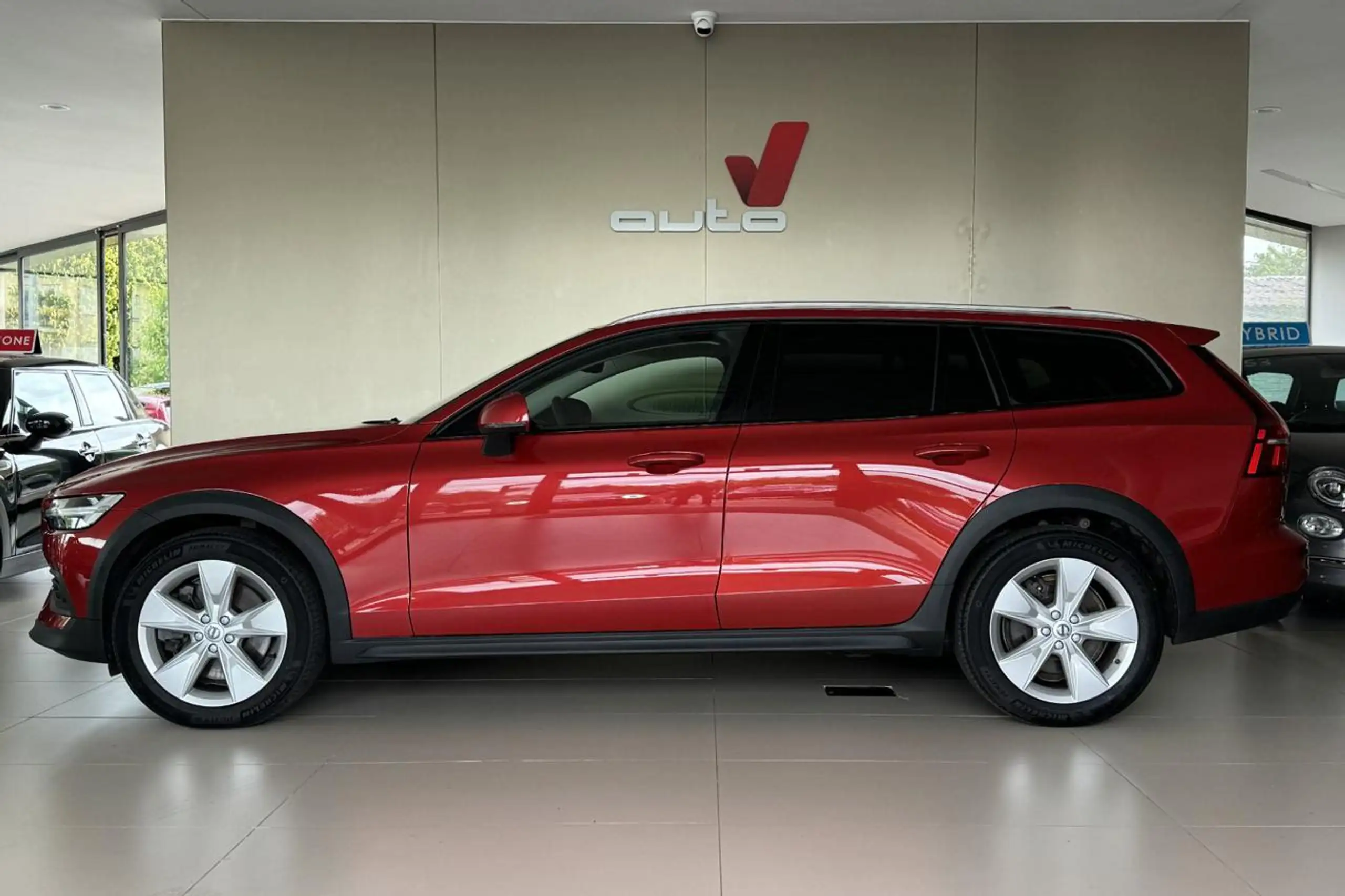 Volvo - V60 Cross Country