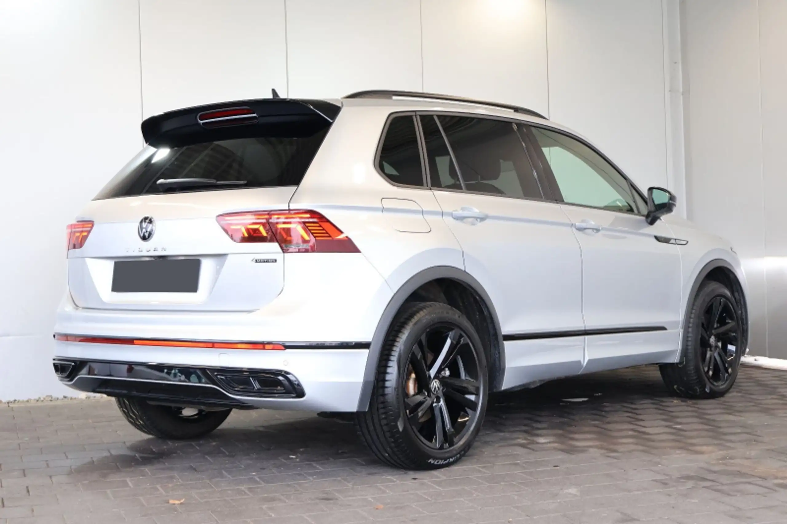 Volkswagen - Tiguan