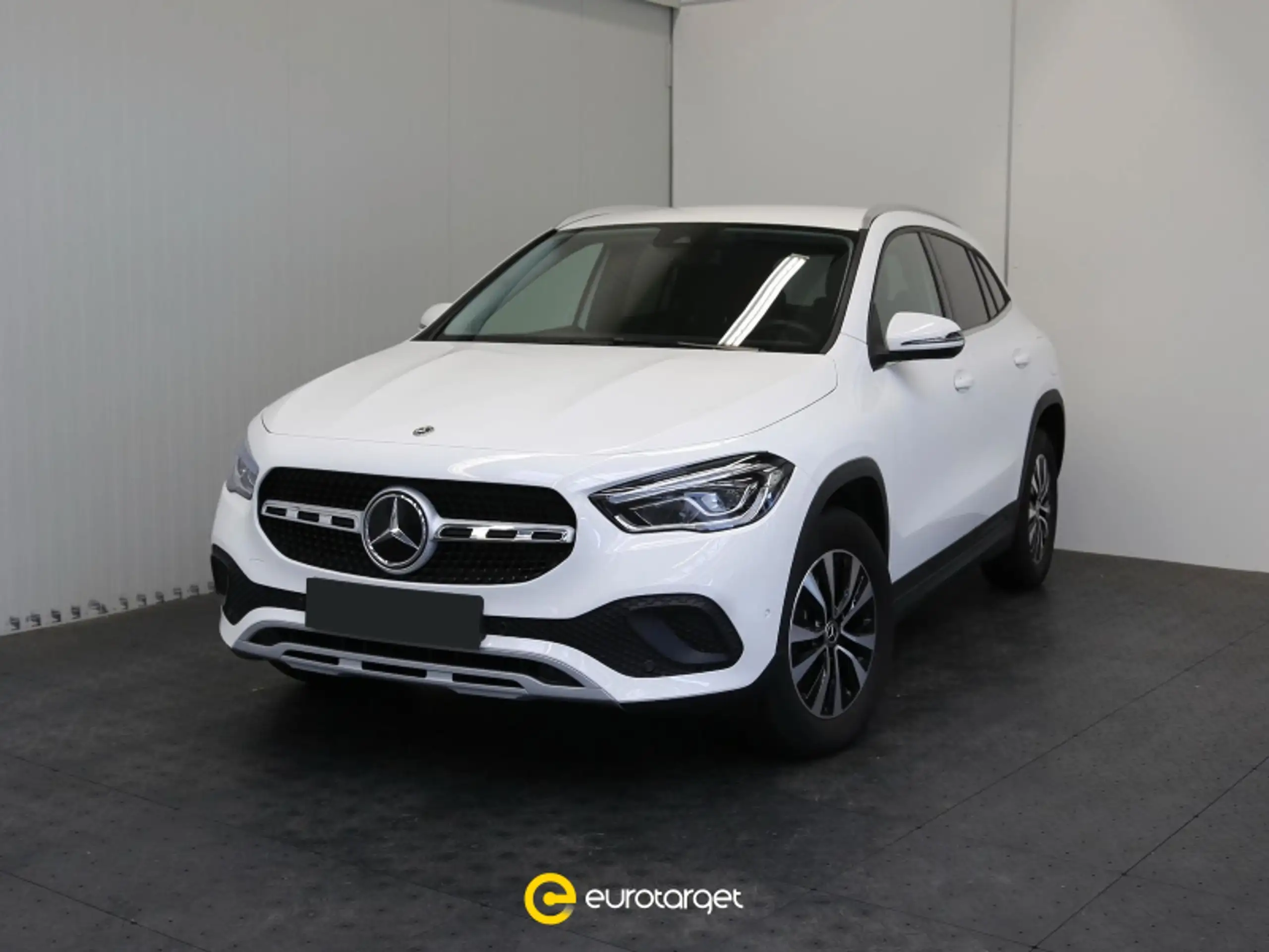 Mercedes-Benz - GLA 250