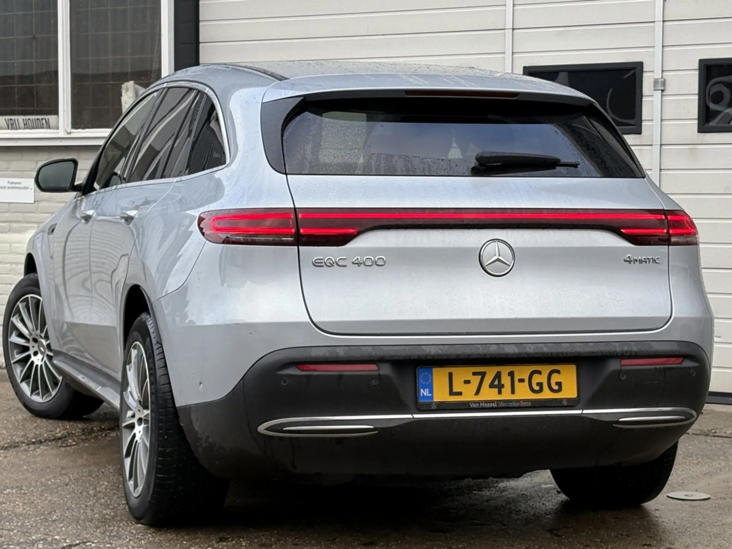 Mercedes-Benz - EQC 400