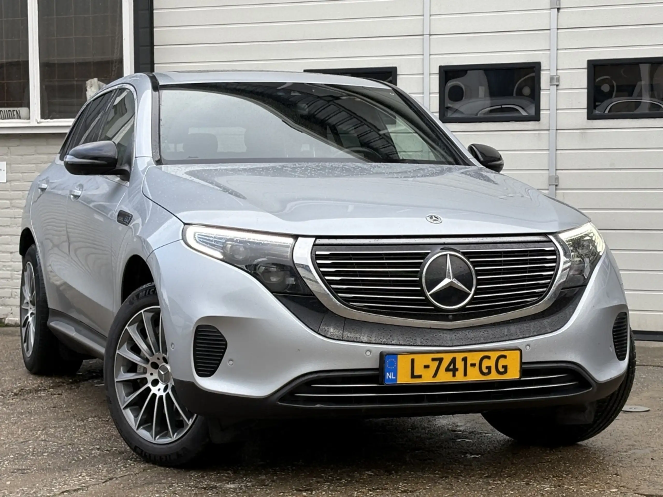 Mercedes-Benz - EQC 400