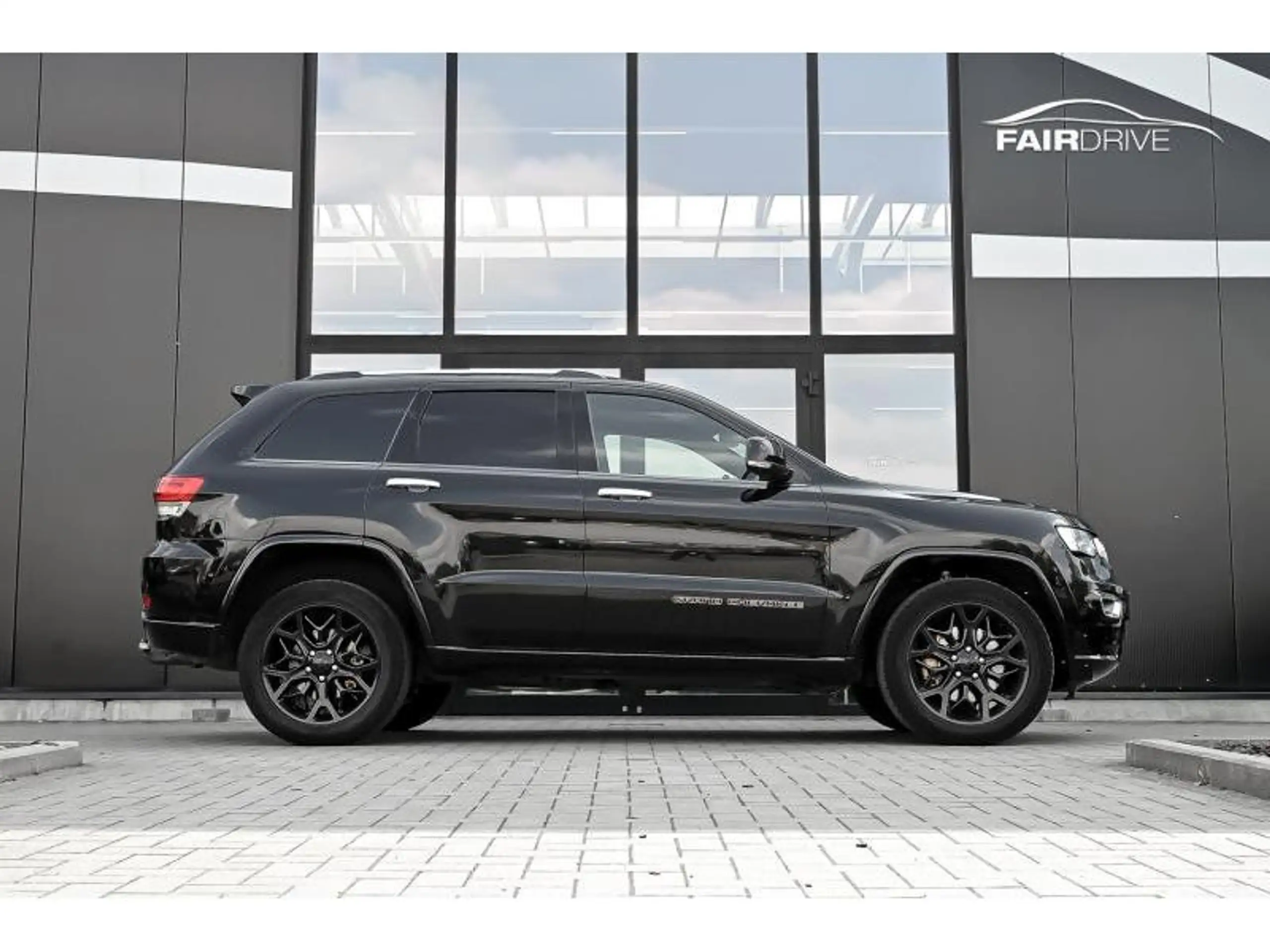 Jeep - Grand Cherokee