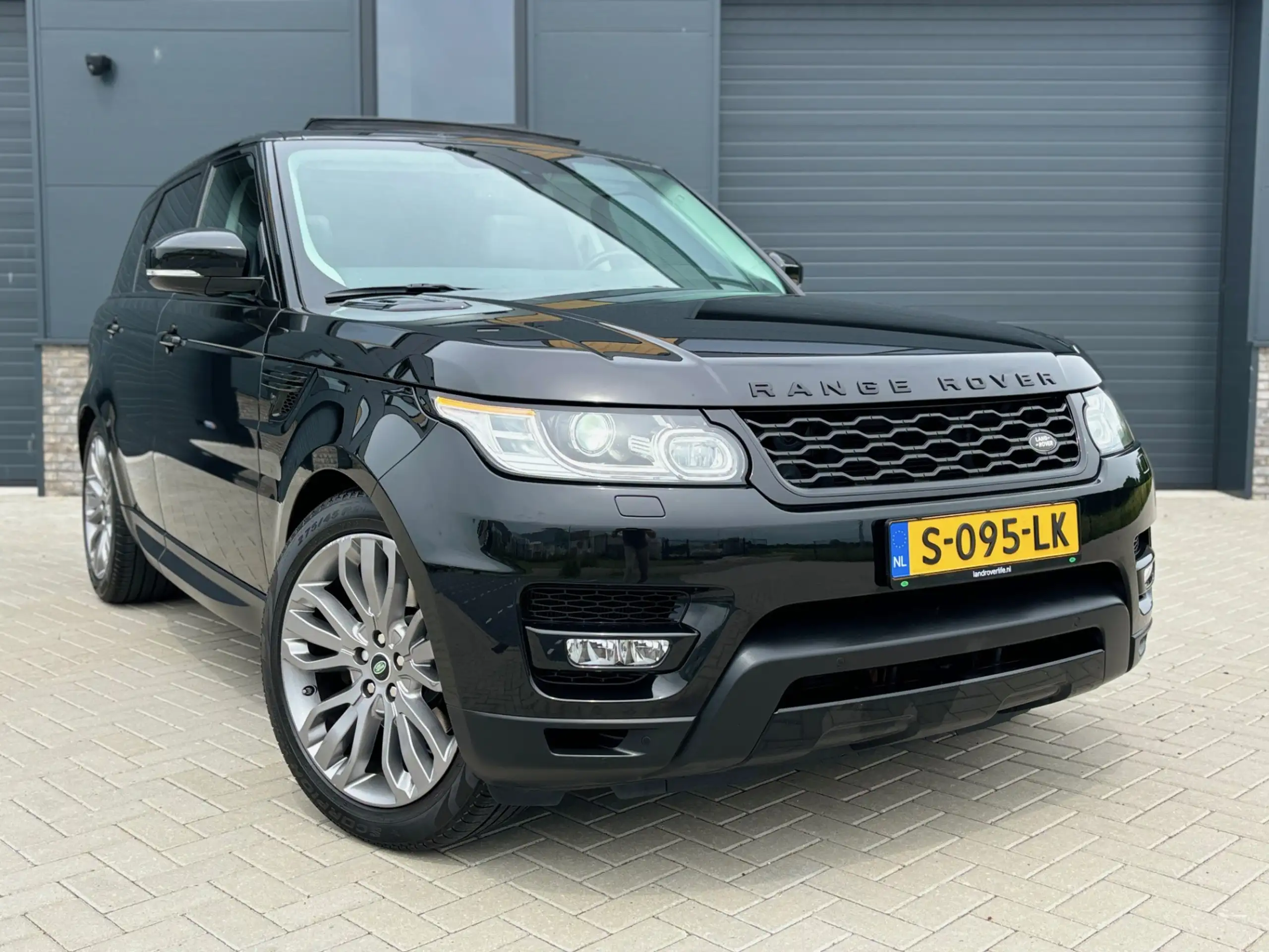 Land Rover - Range Rover Sport