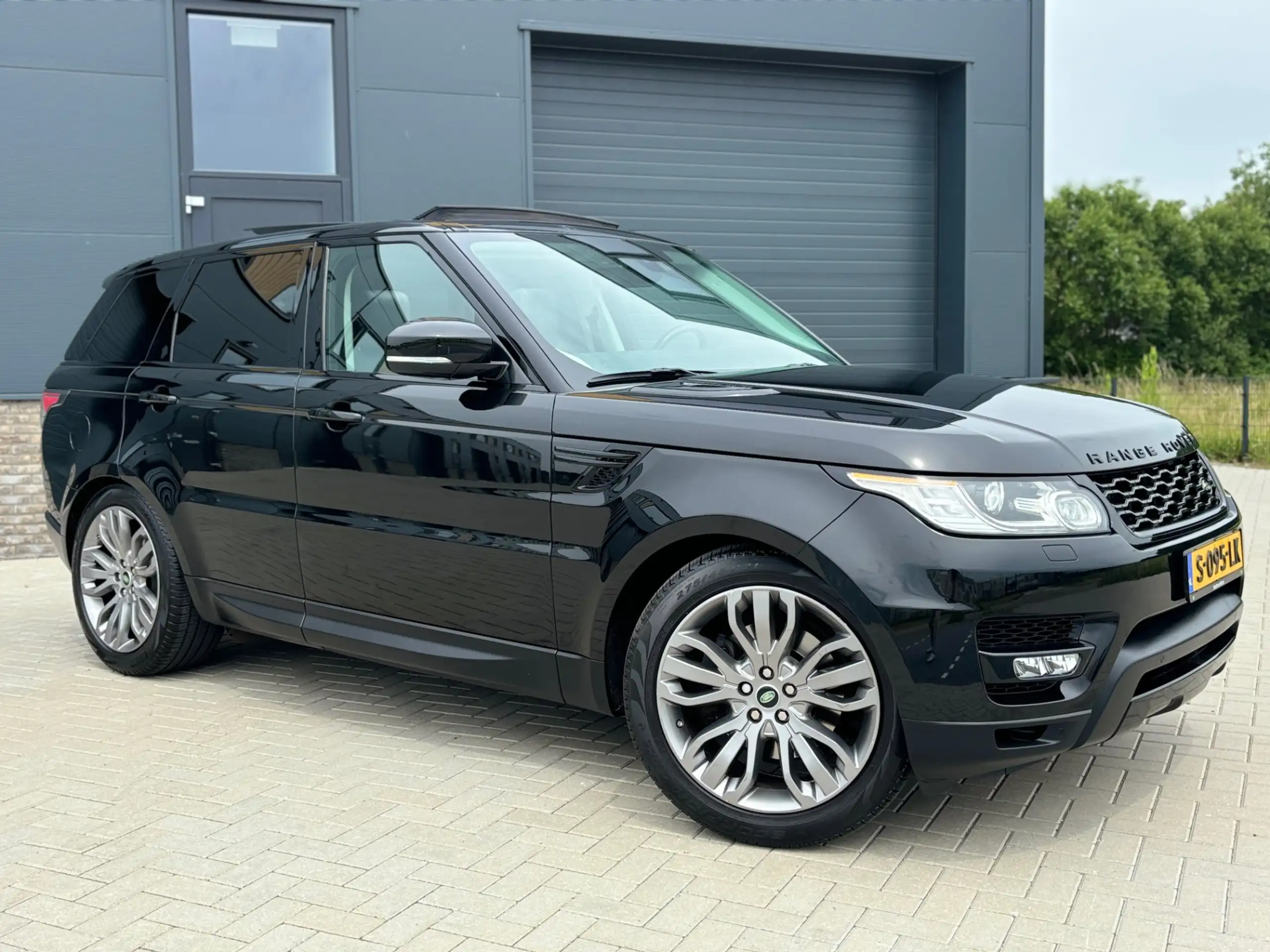 Land Rover - Range Rover Sport