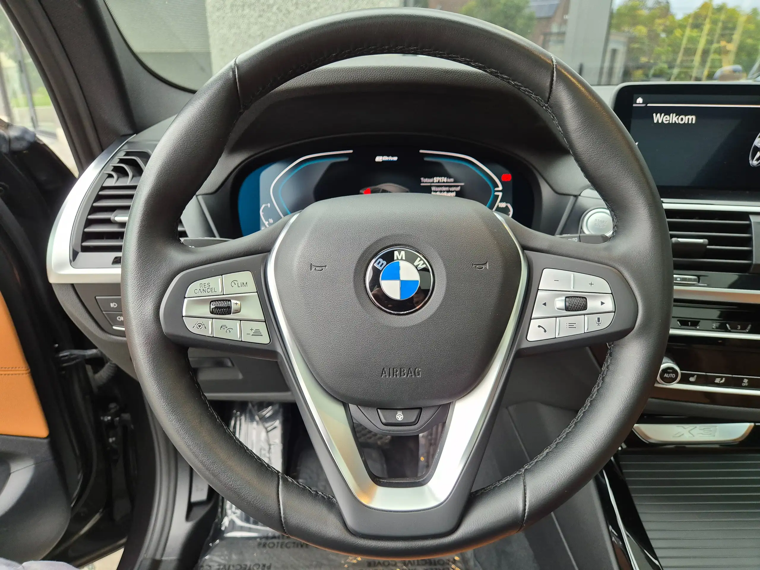 BMW - X3