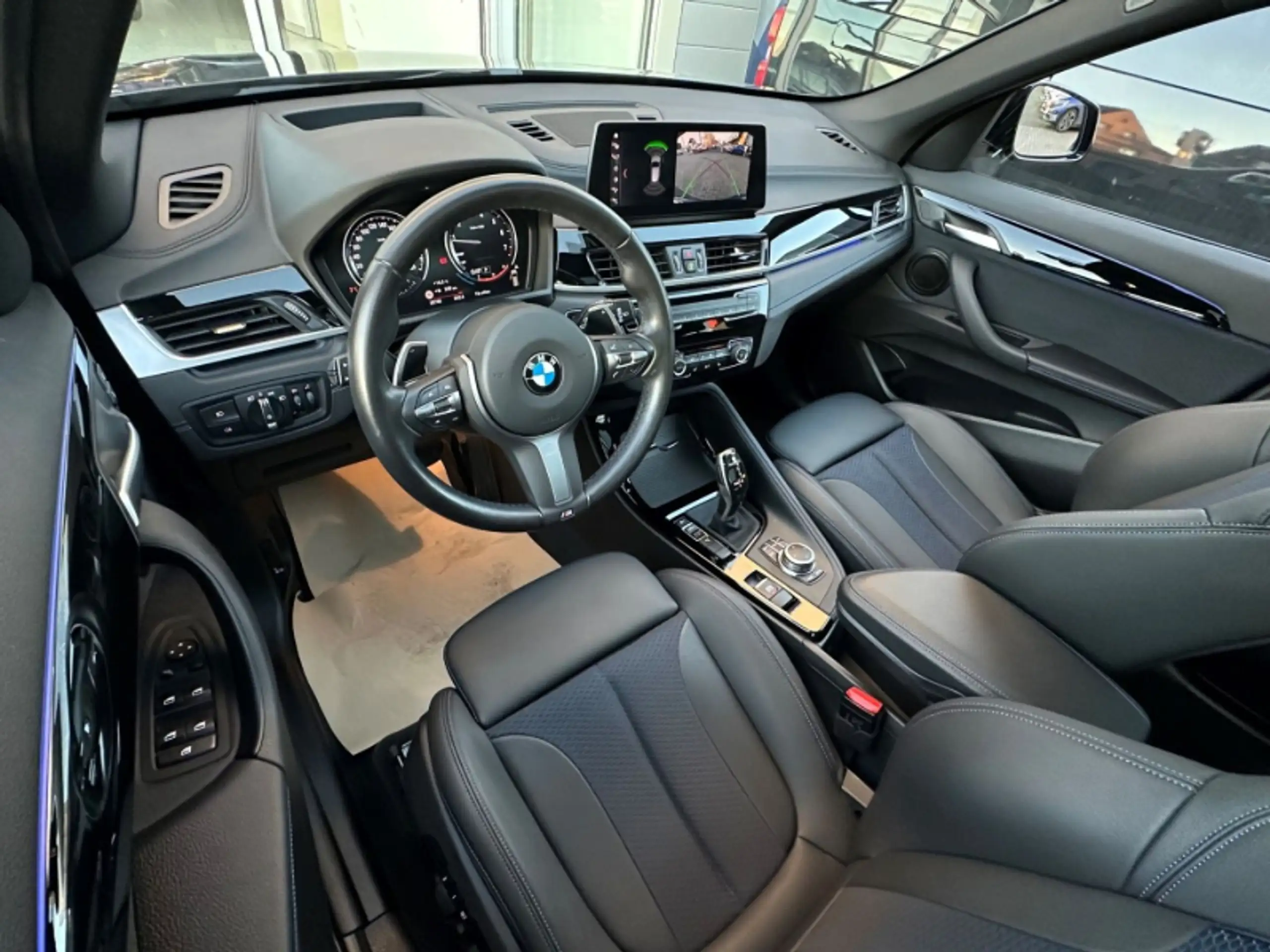 BMW - X1