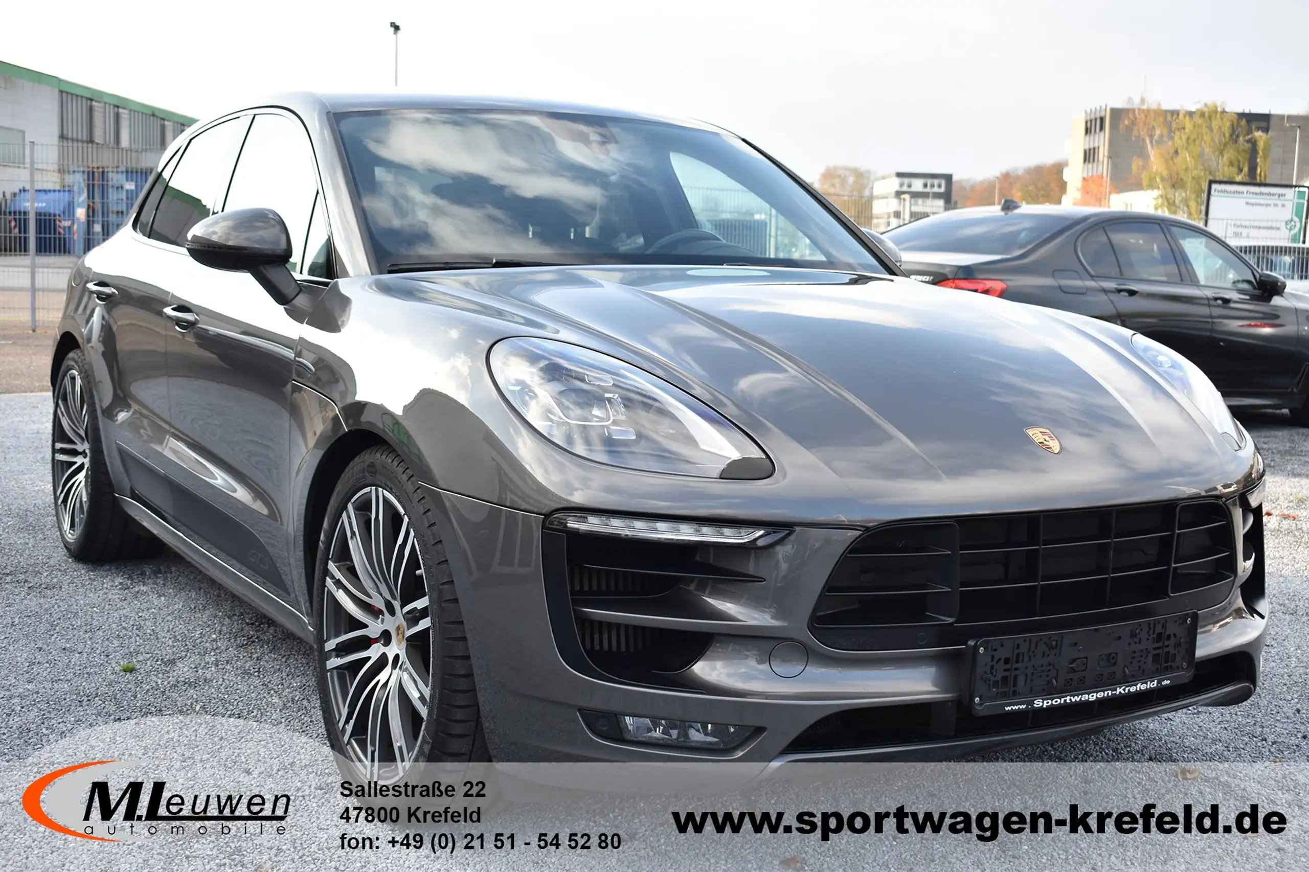 Porsche - Macan