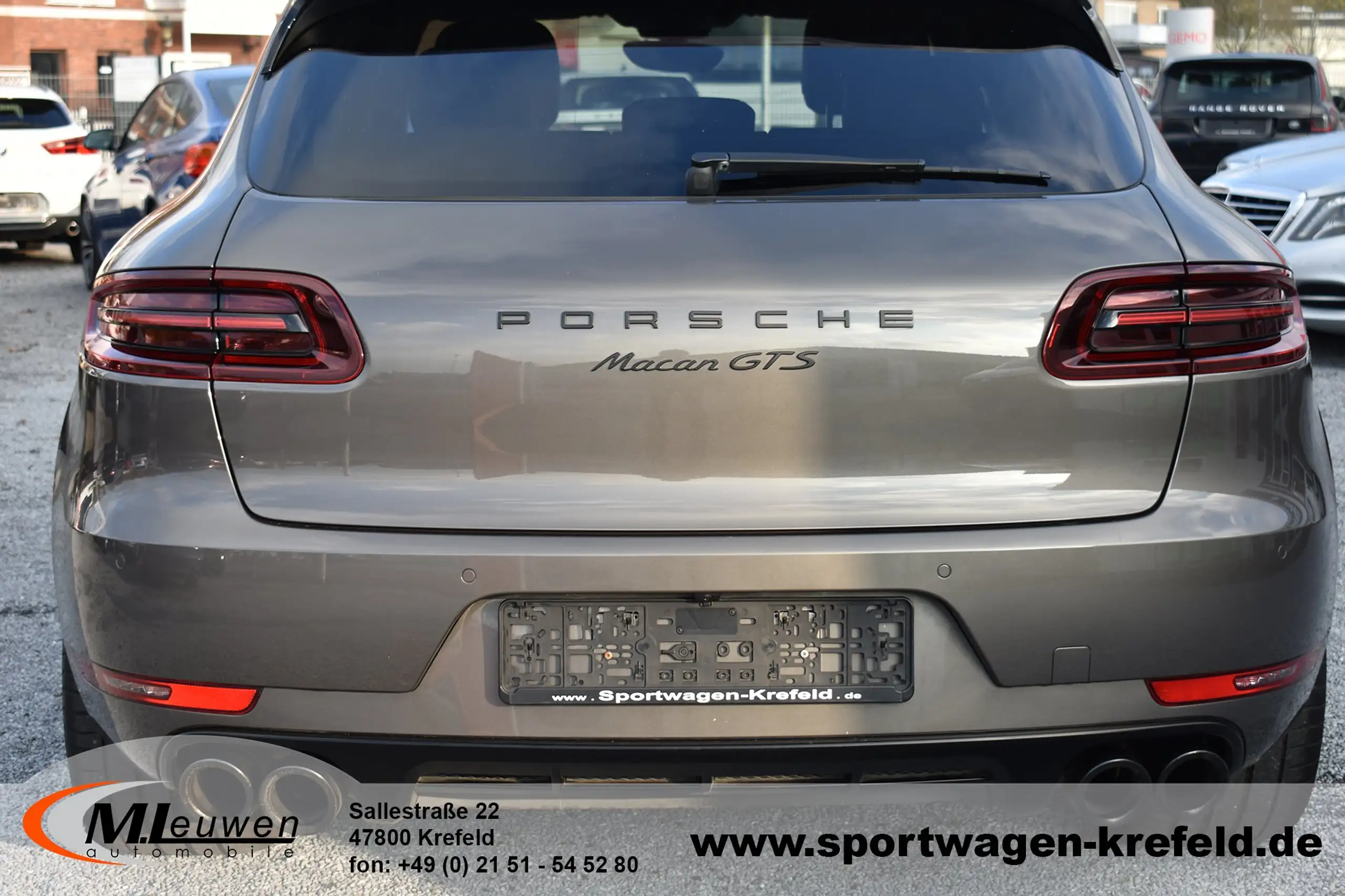 Porsche - Macan