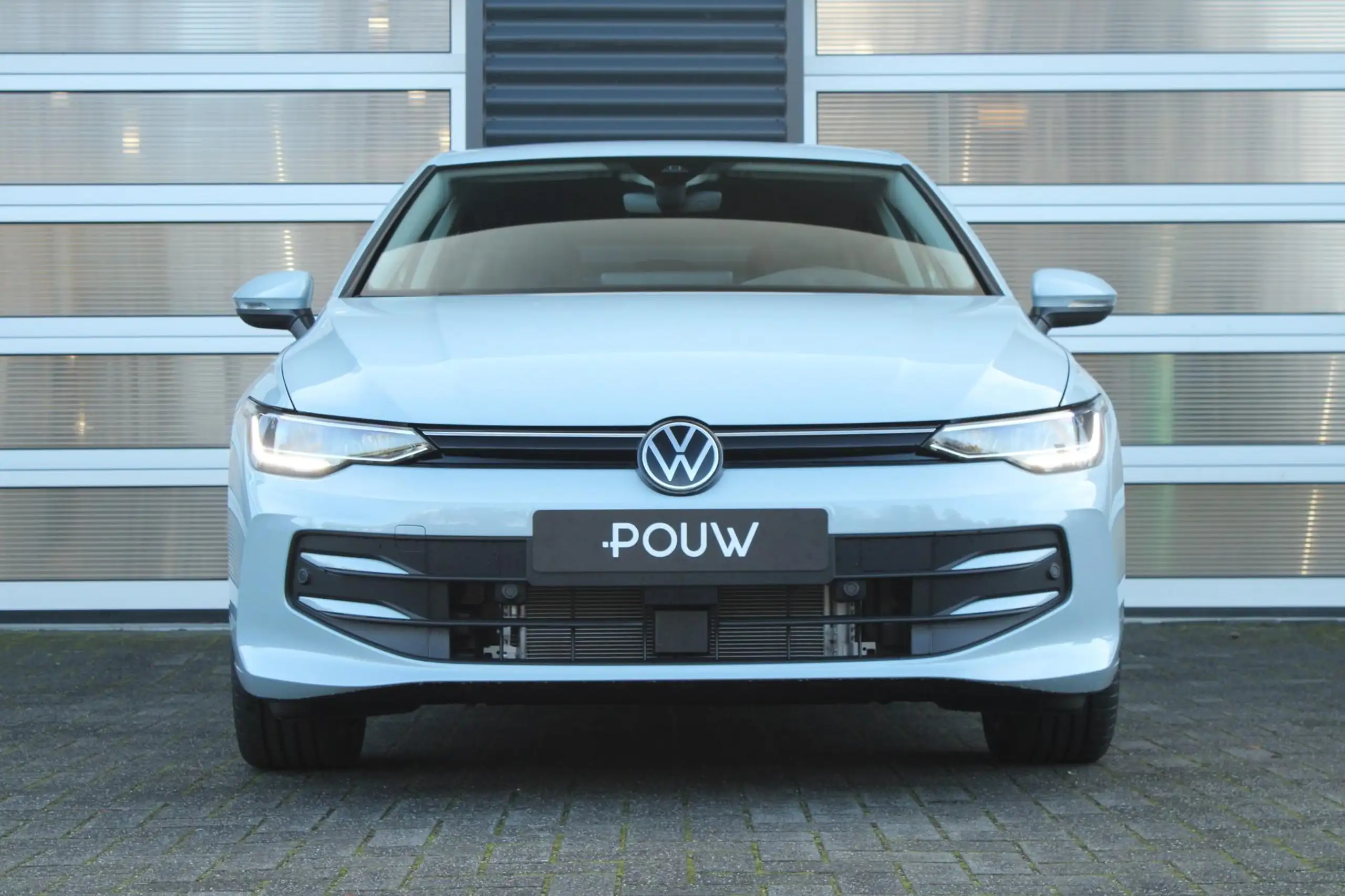 Volkswagen - Golf