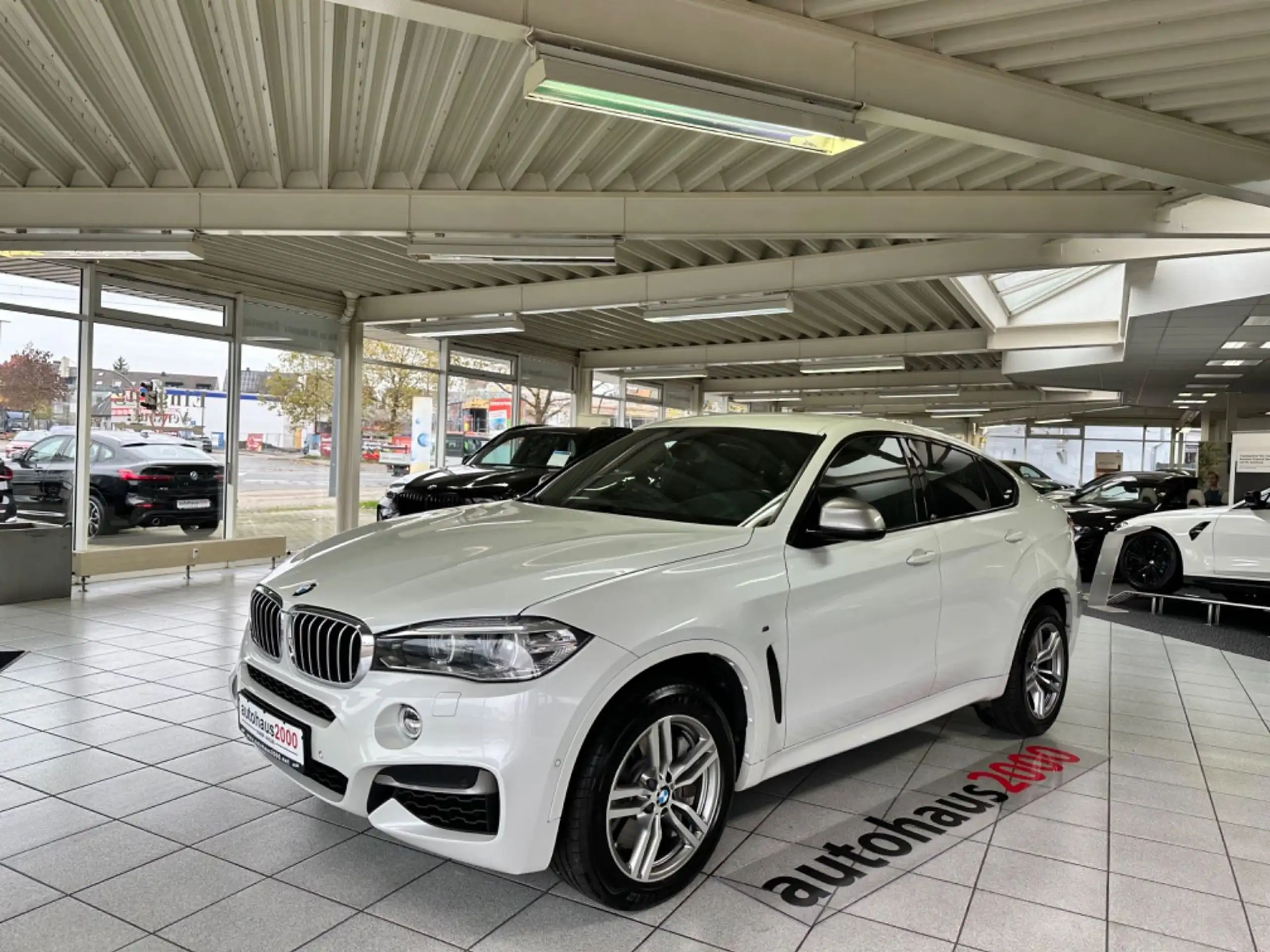 BMW - X6 M