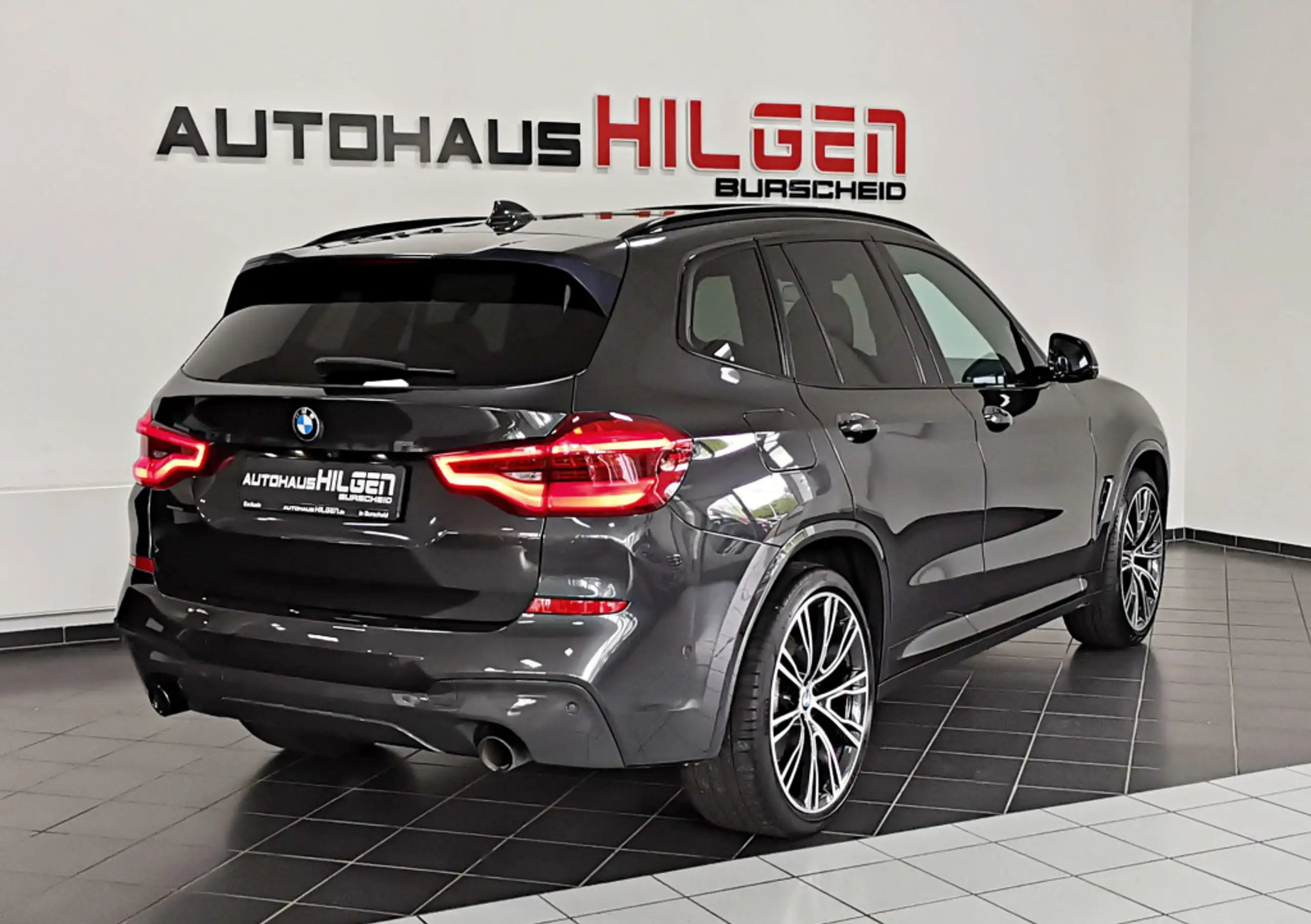 BMW - X3