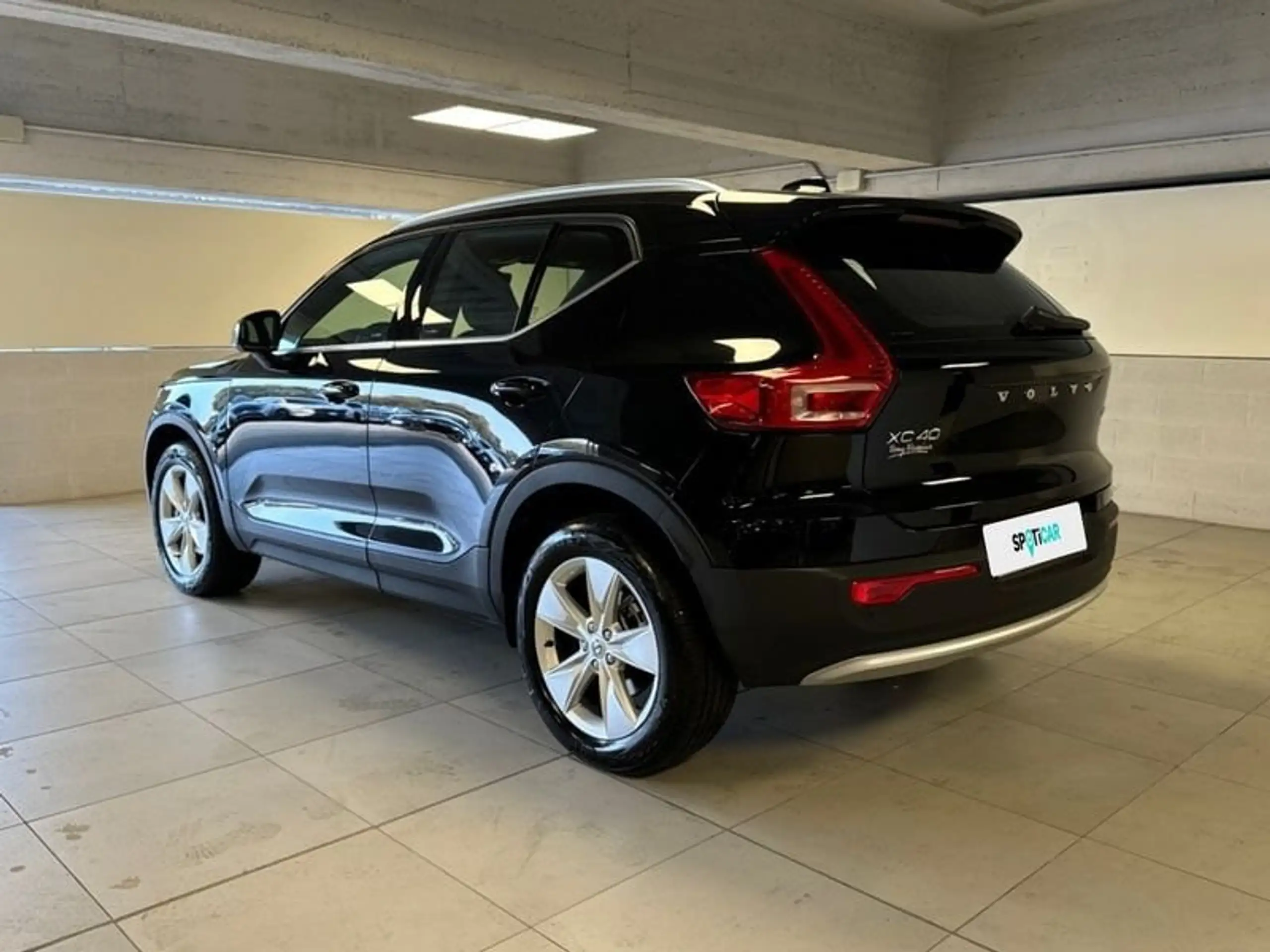 Volvo - XC40