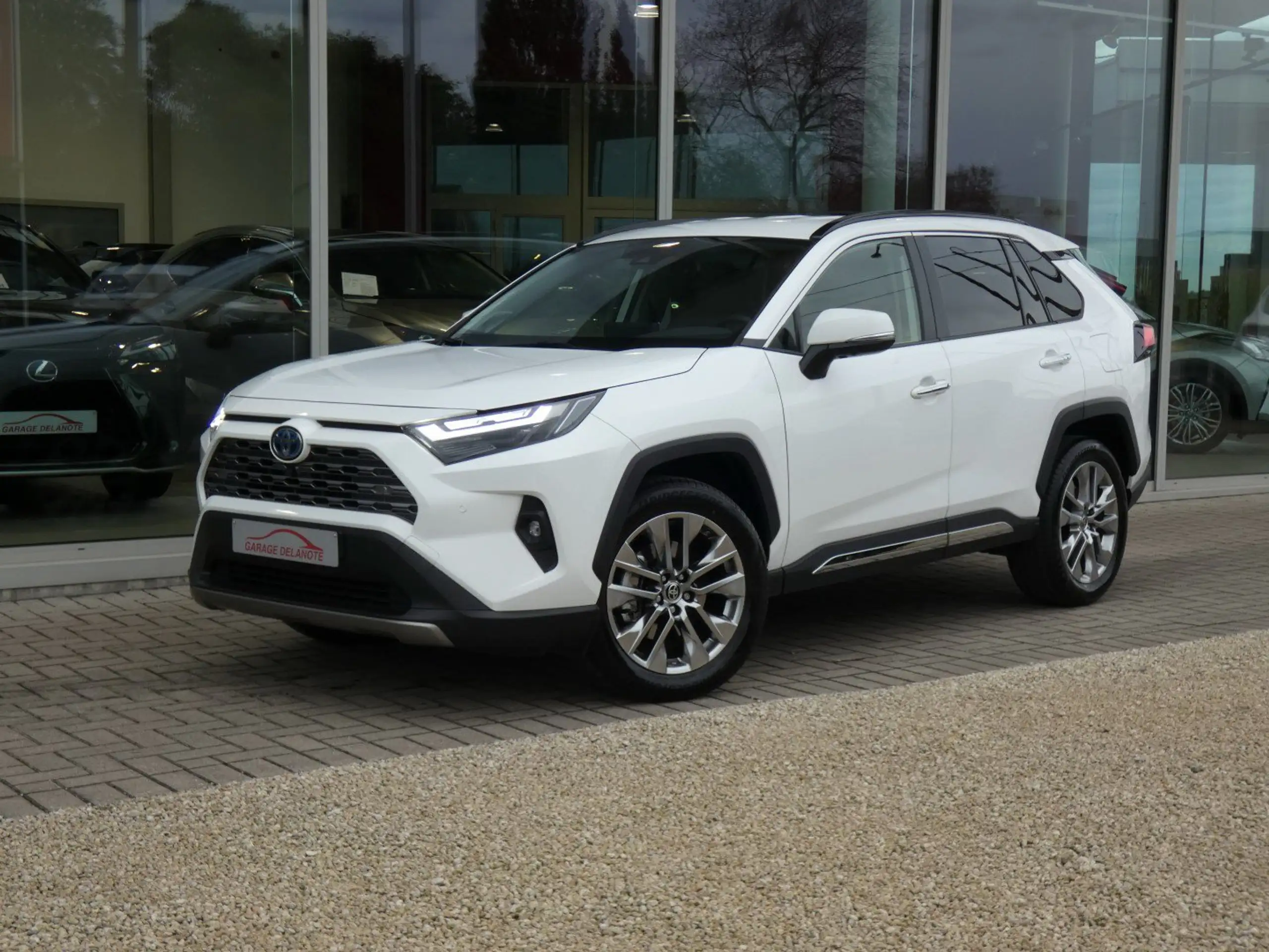 Toyota - RAV 4