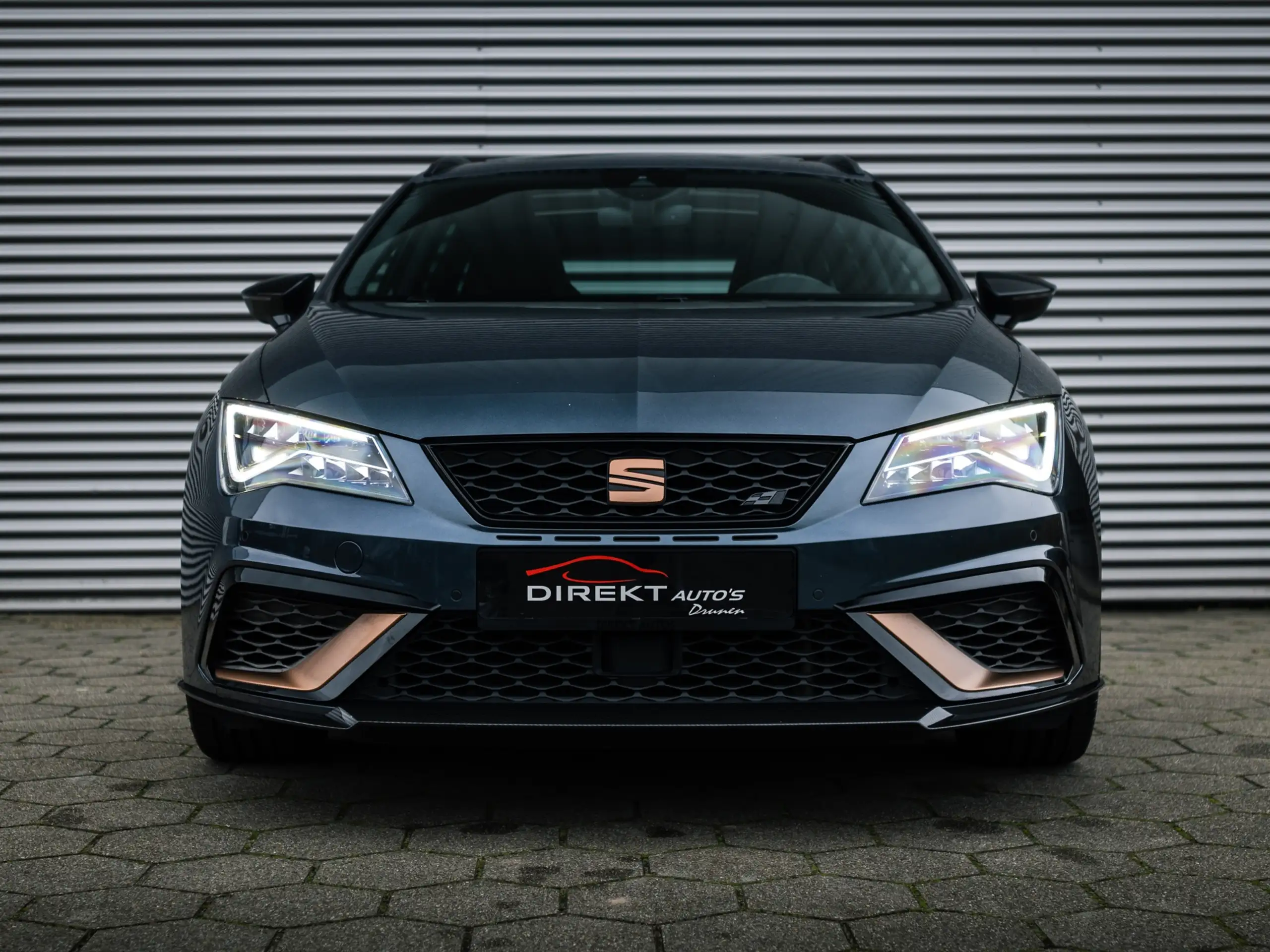 SEAT - Leon