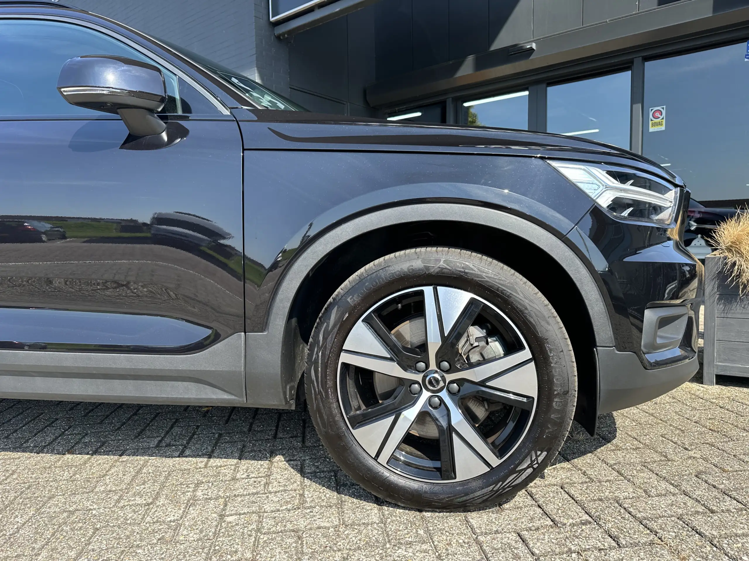 Volvo - XC40