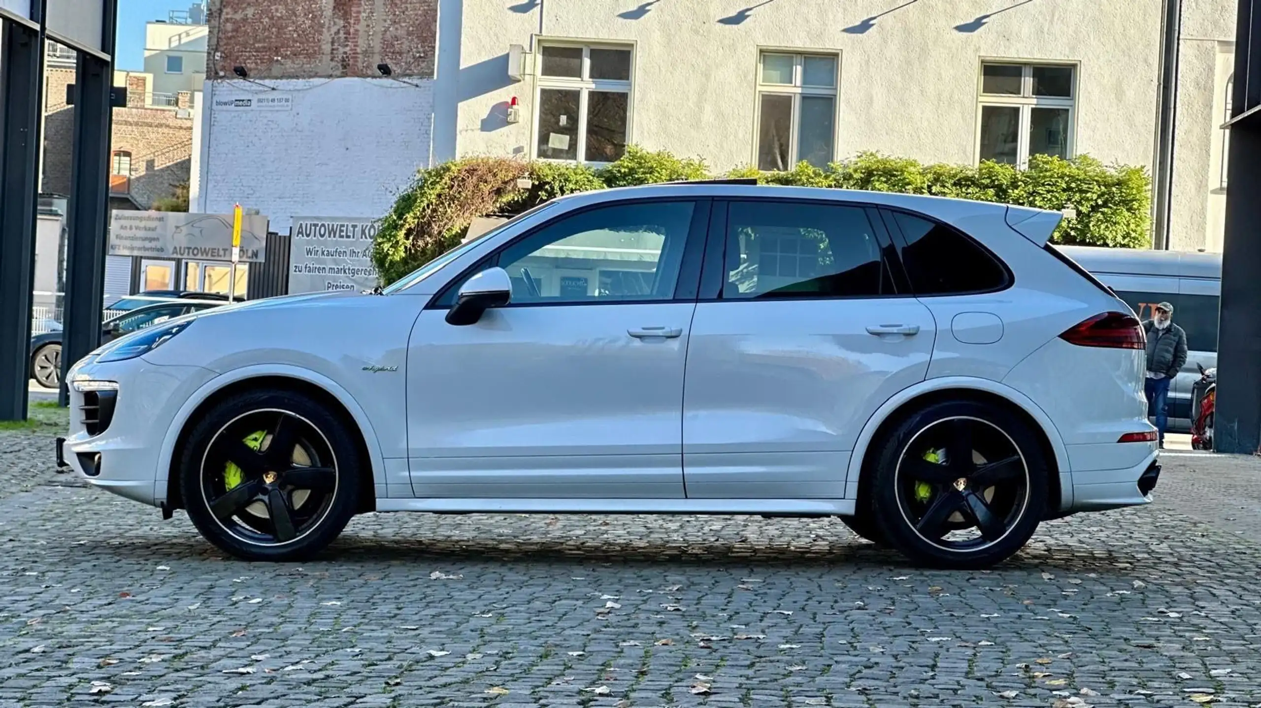 Porsche - Cayenne