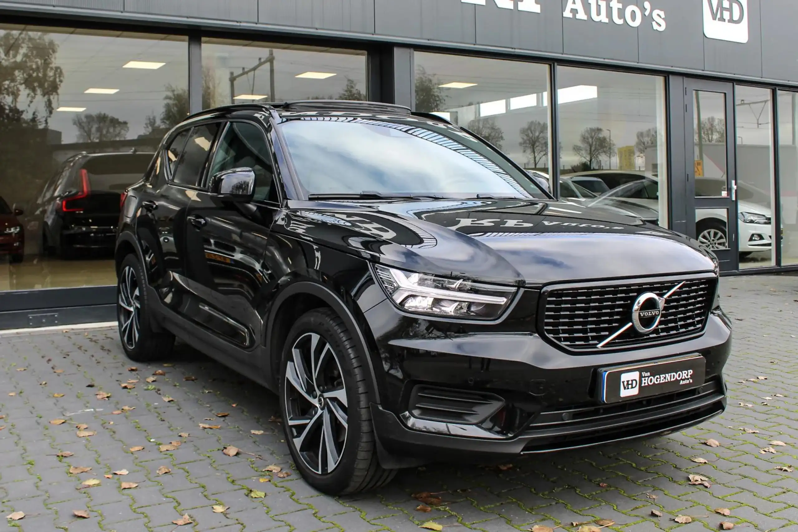 Volvo - XC40