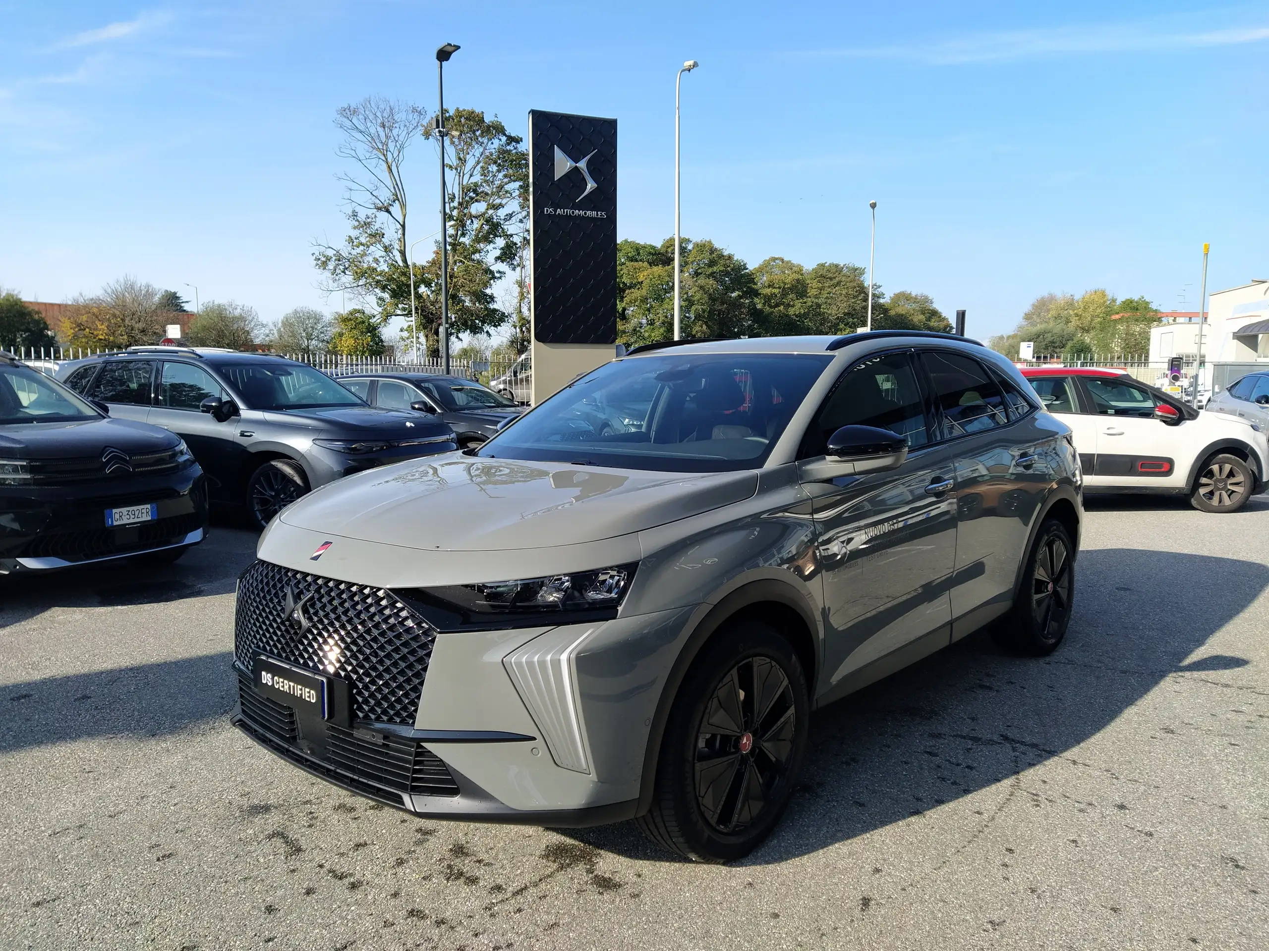 DS Automobiles - DS 7 Crossback