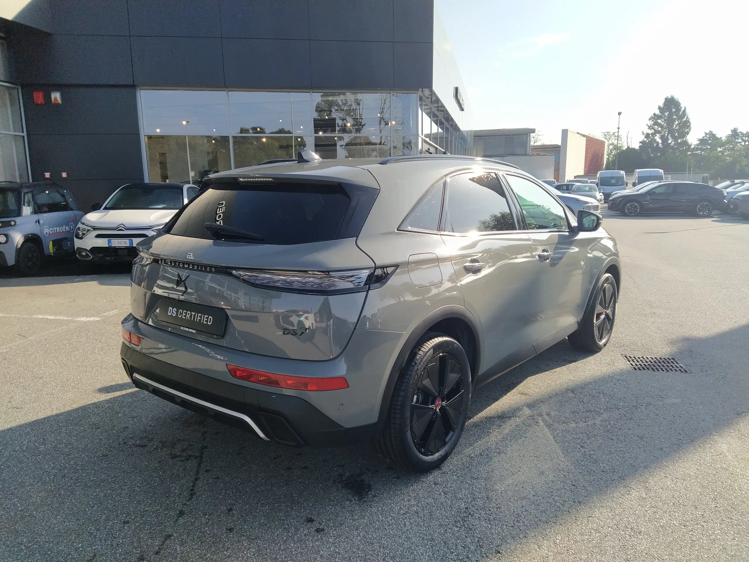 DS Automobiles - DS 7 Crossback