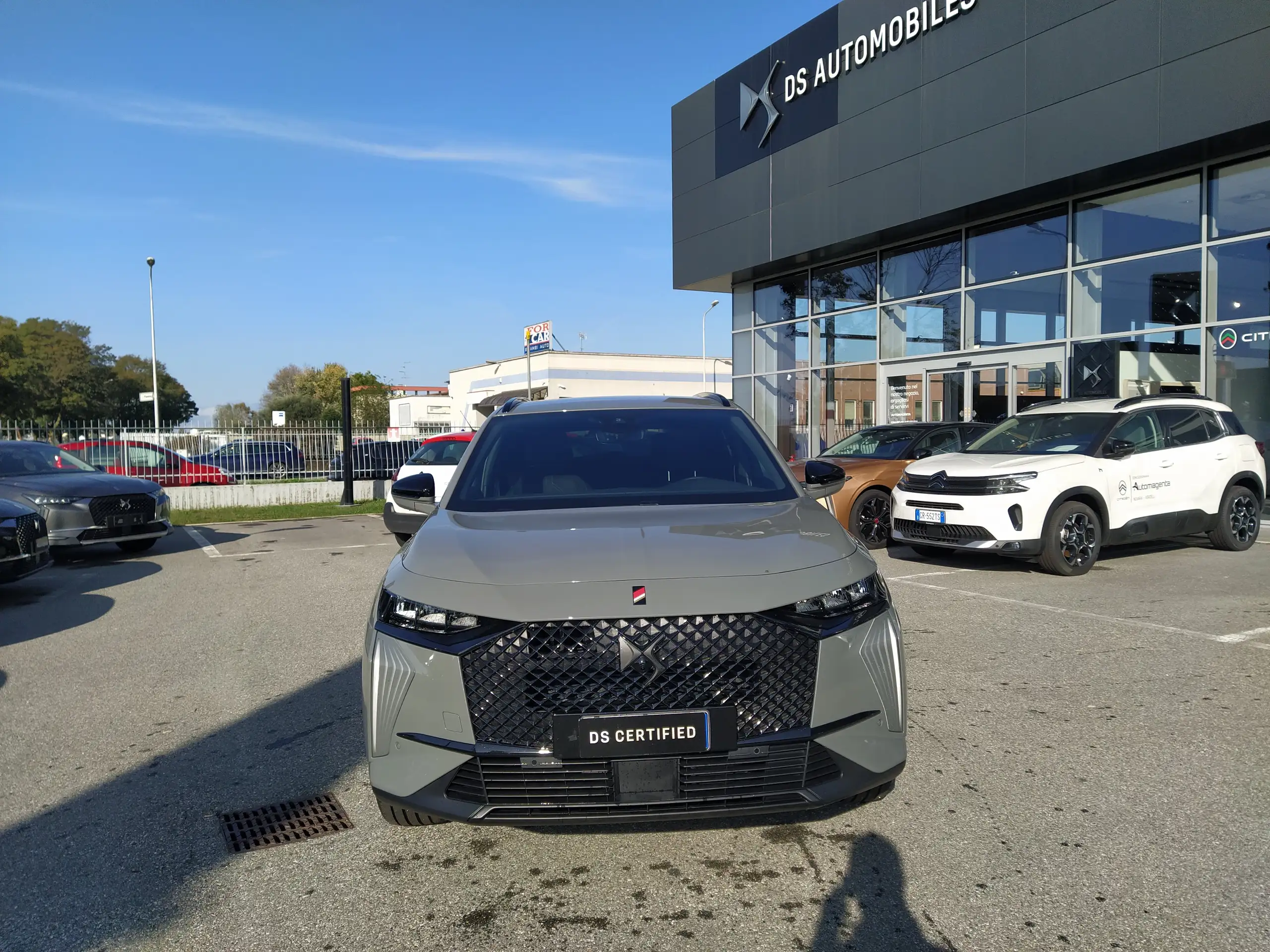 DS Automobiles - DS 7 Crossback