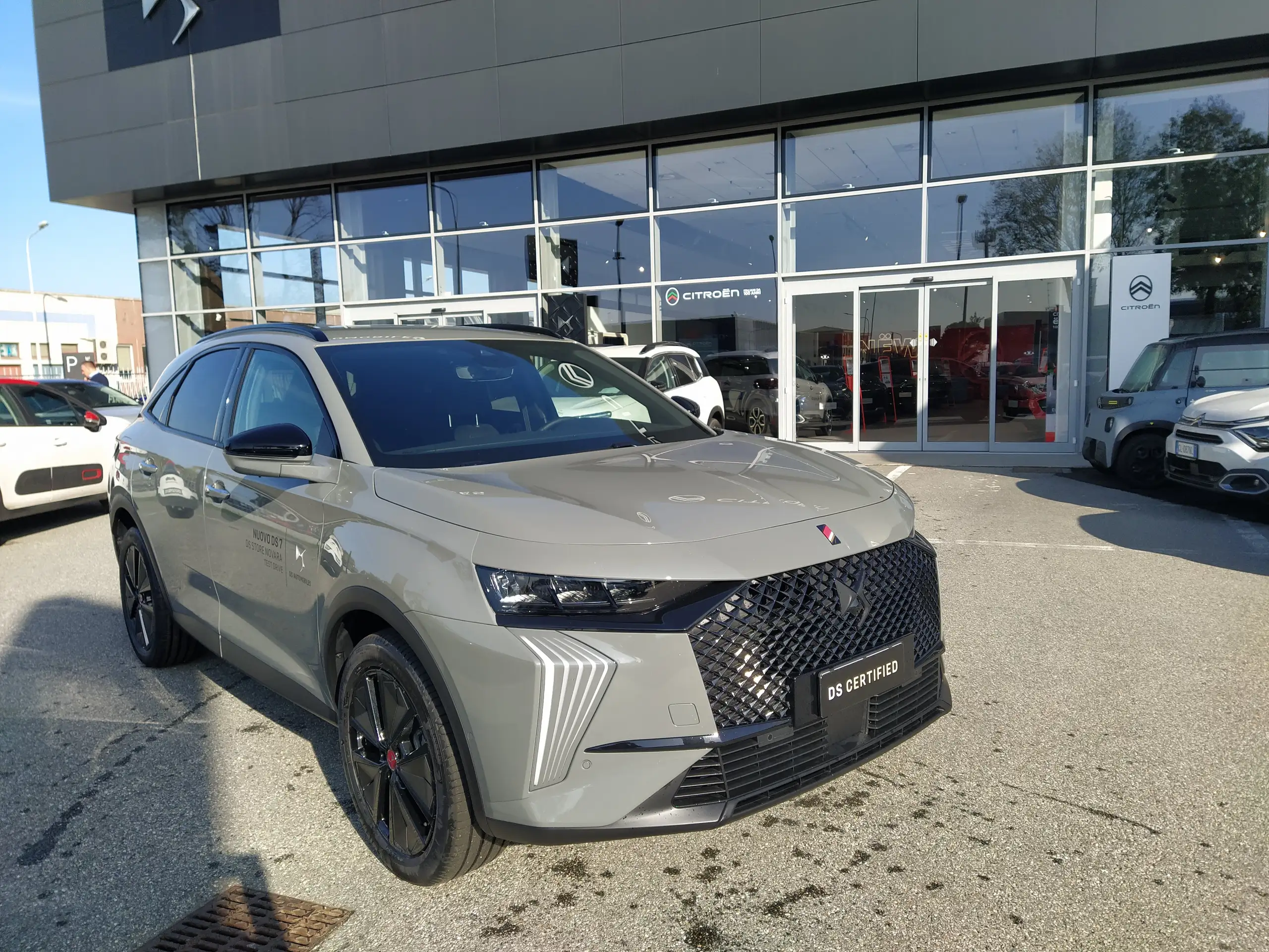 DS Automobiles - DS 7 Crossback