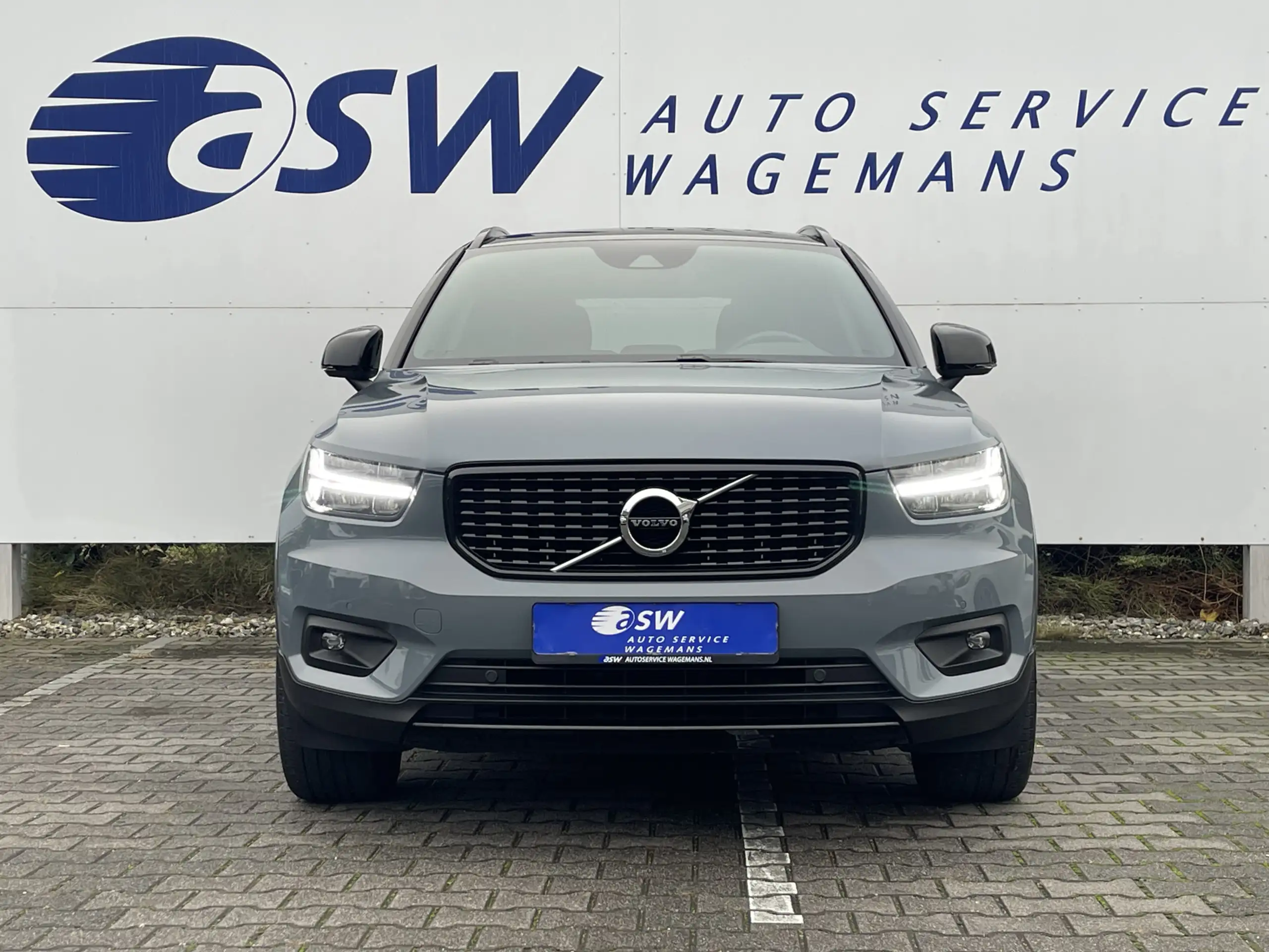 Volvo - XC40