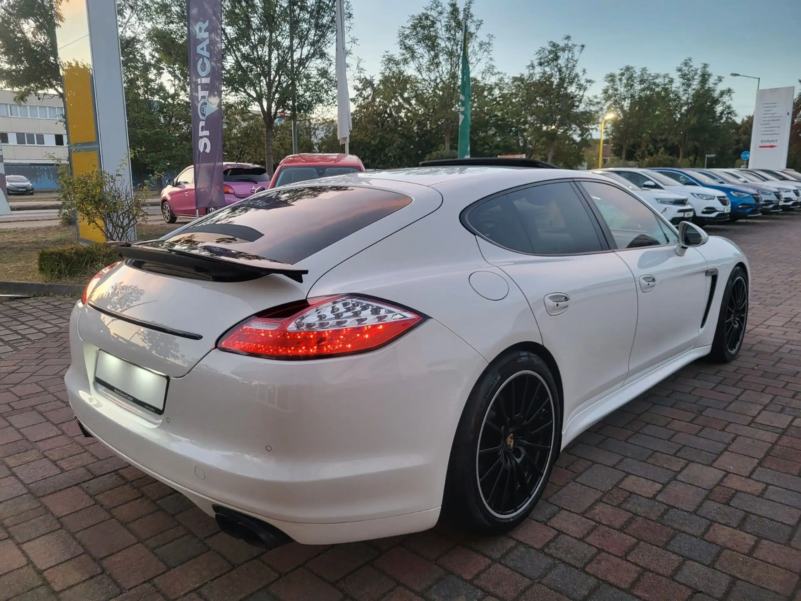 Porsche - Panamera