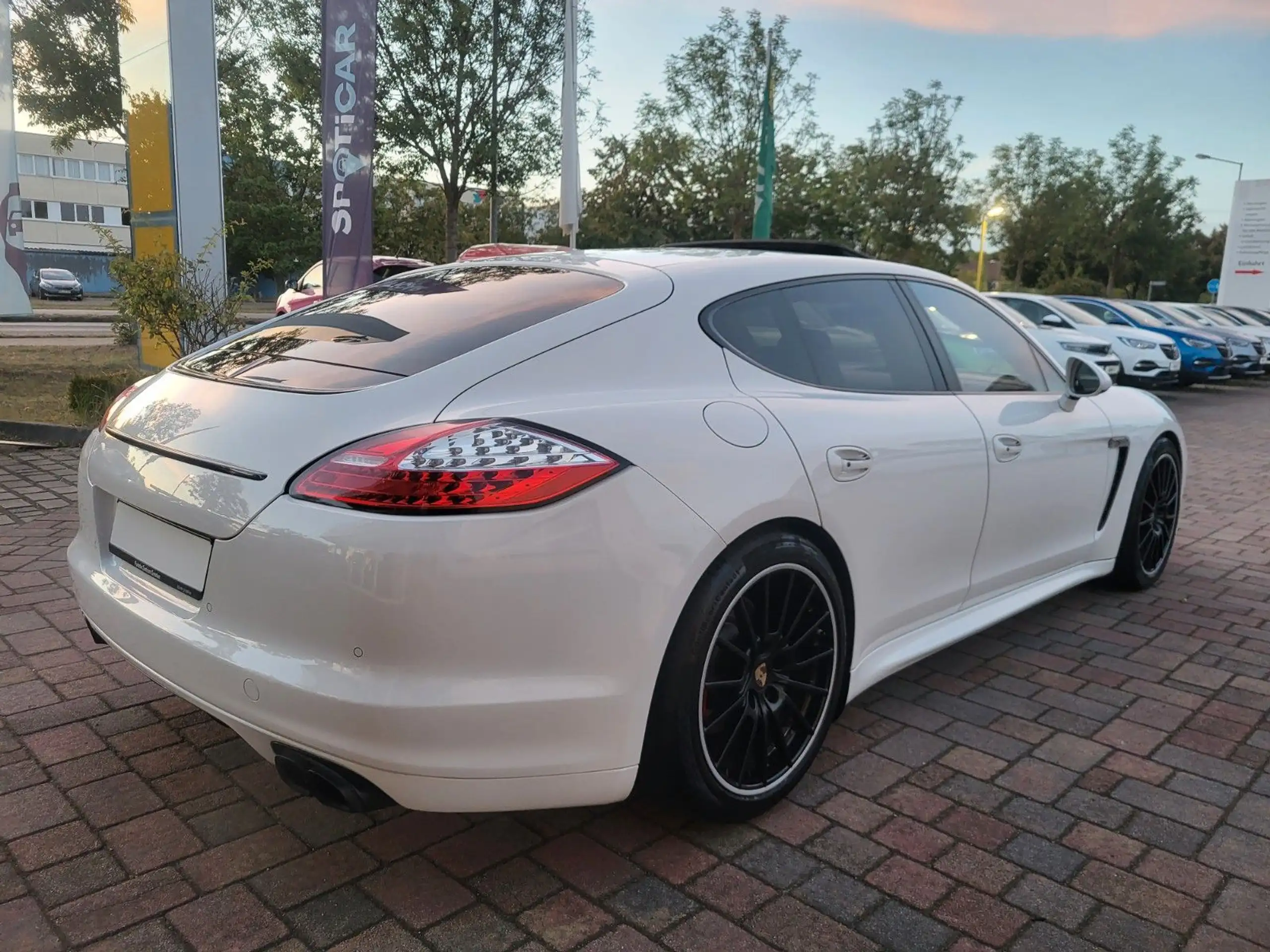 Porsche - Panamera