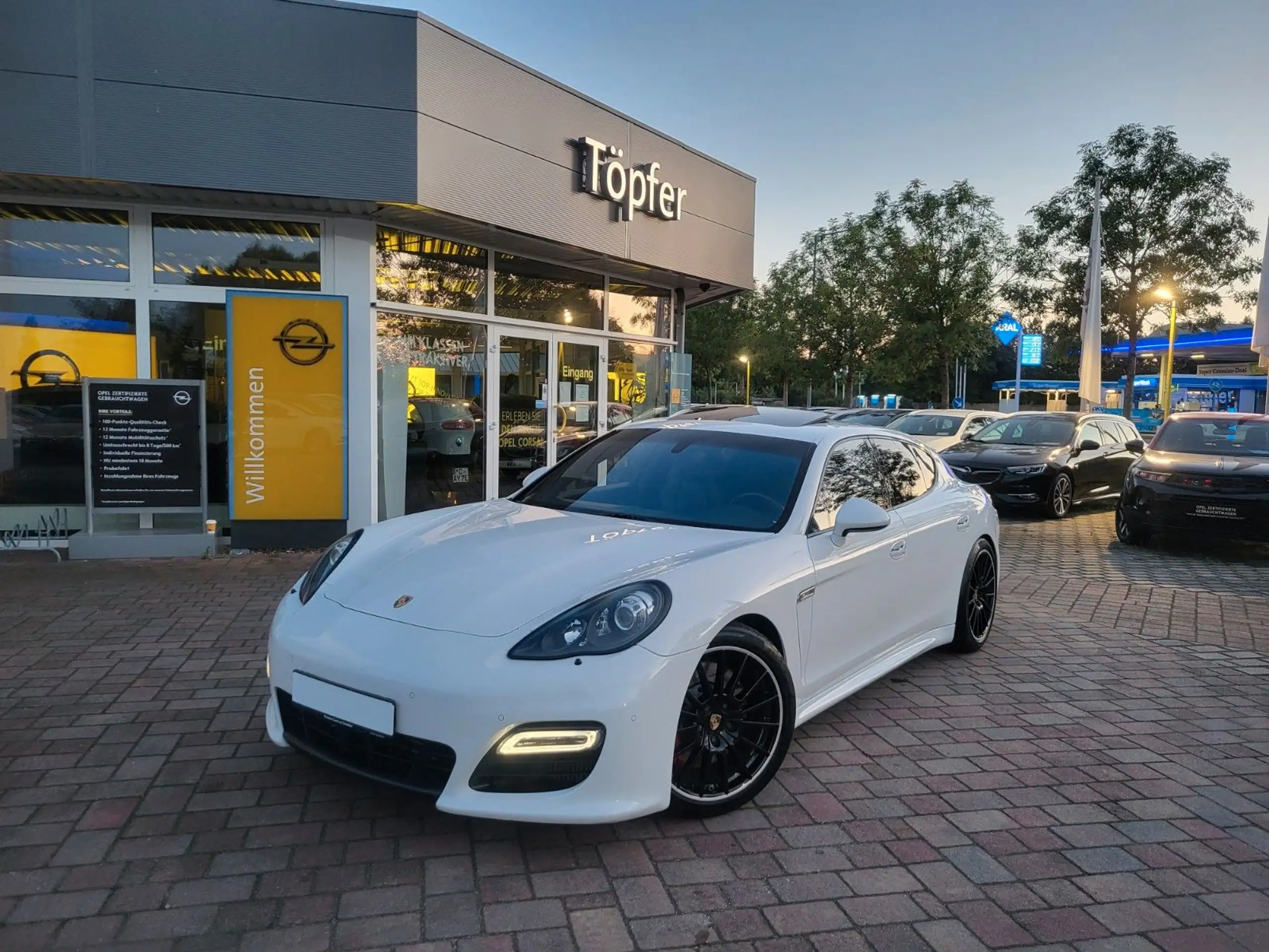 Porsche - Panamera