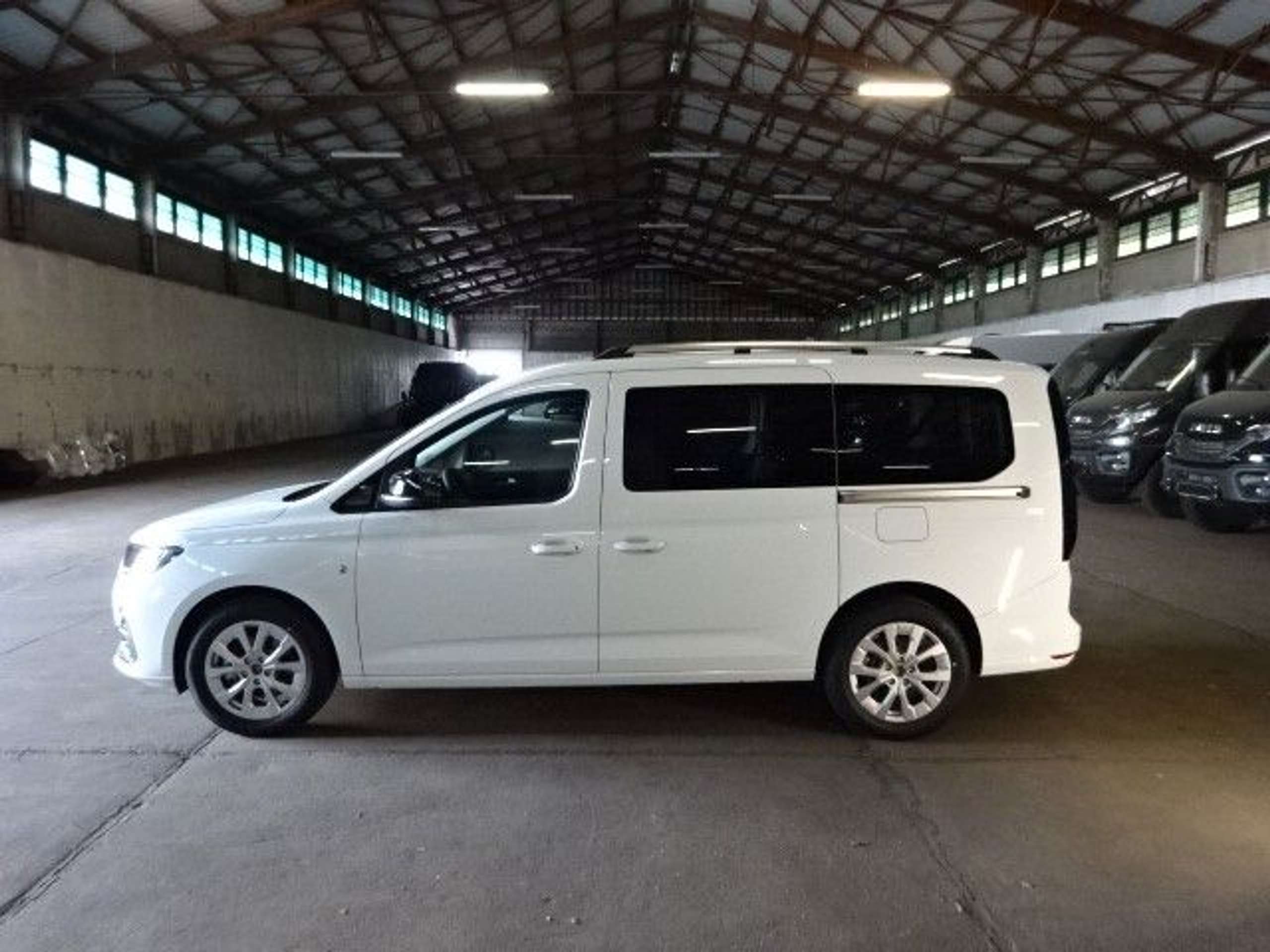 Ford - Grand Tourneo