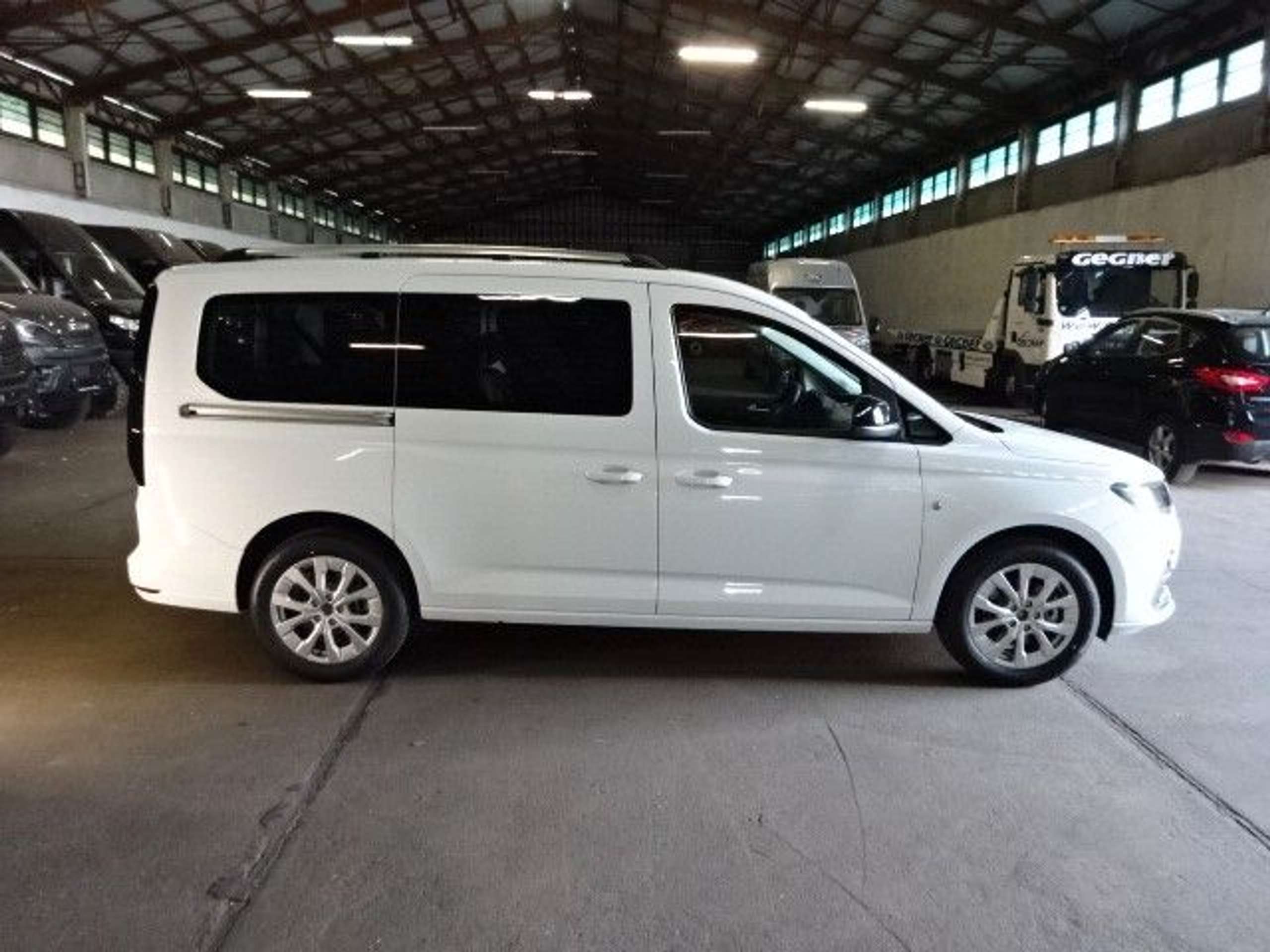 Ford - Grand Tourneo