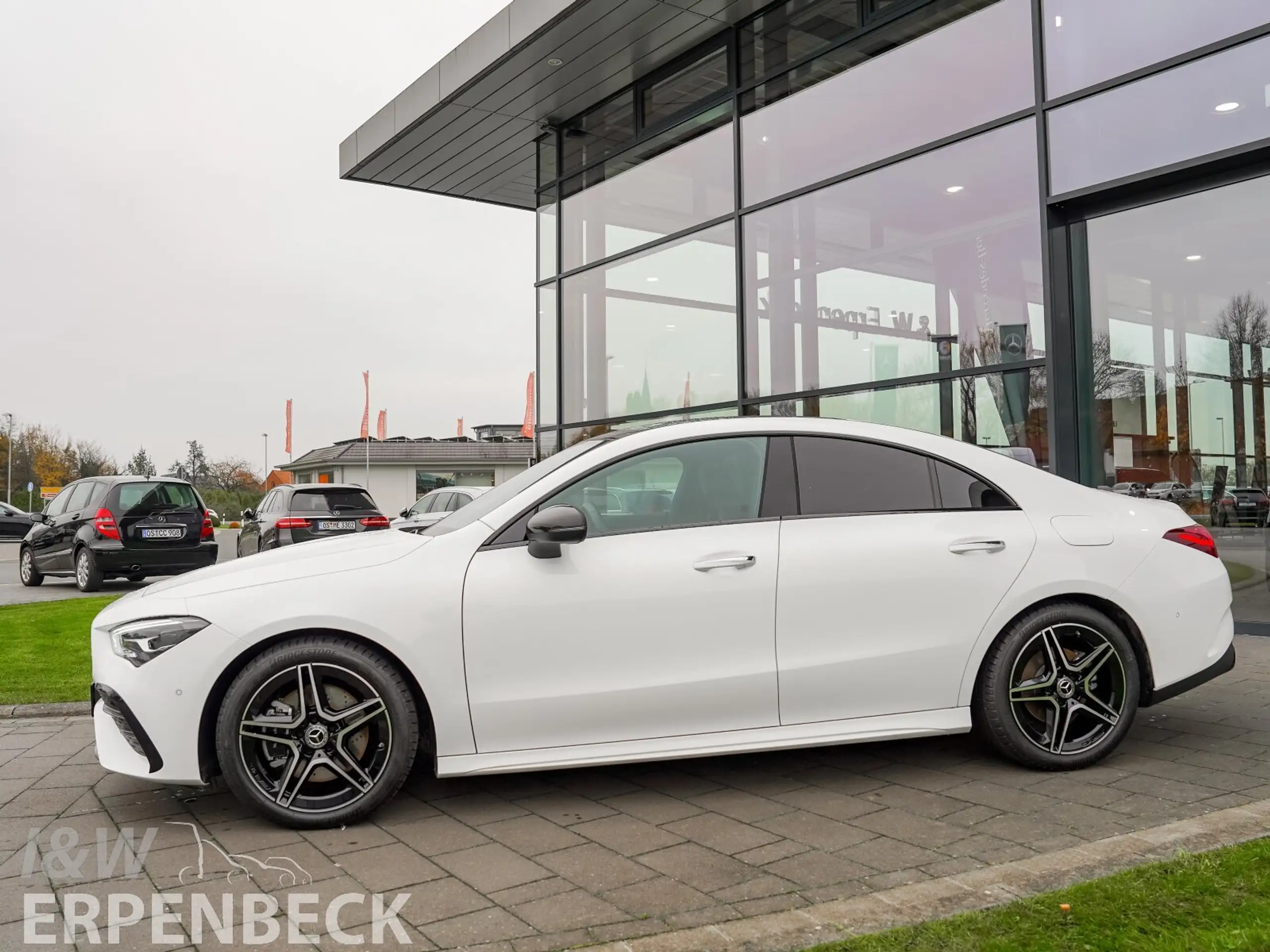 Mercedes-Benz - CLA 200