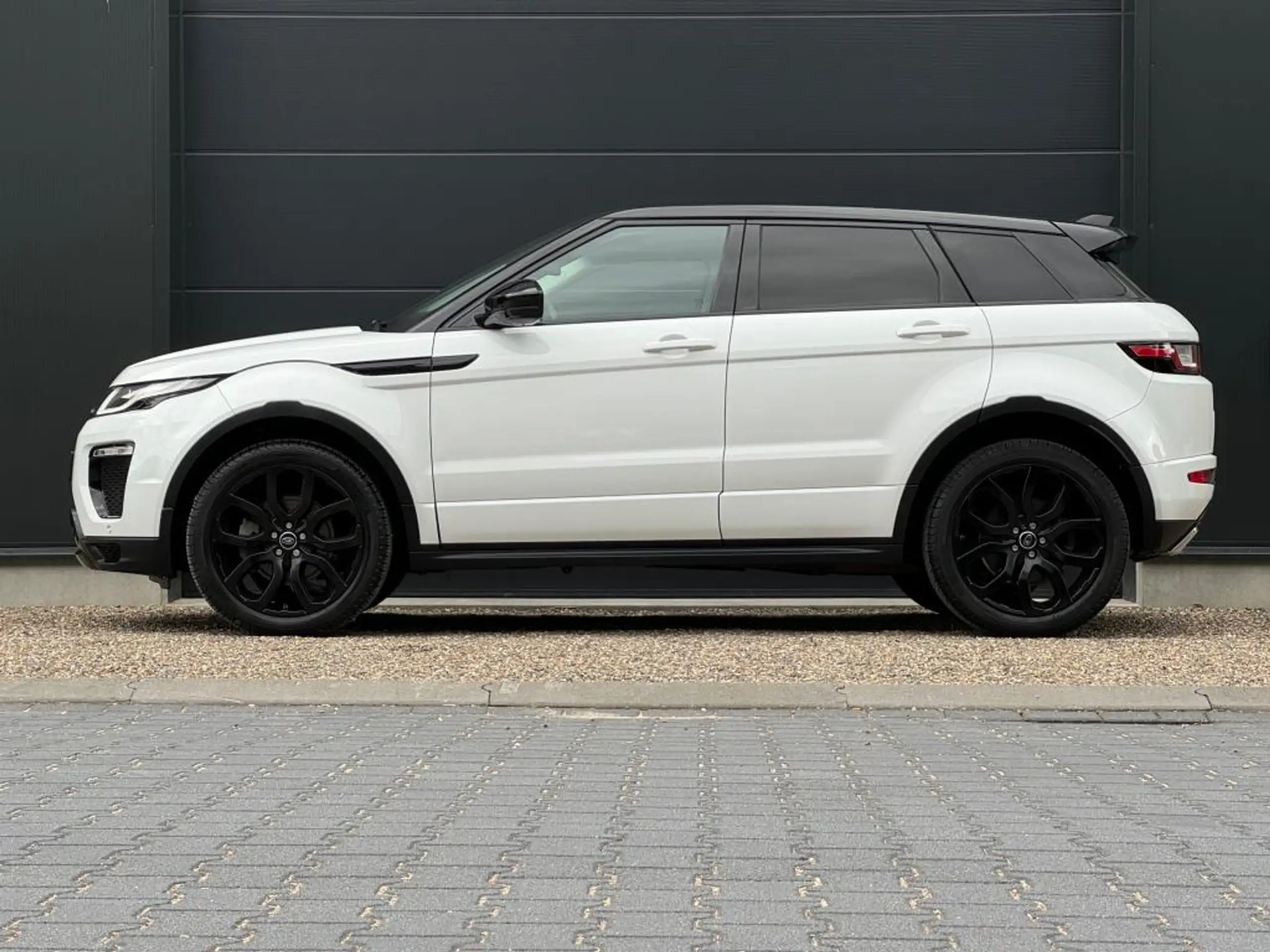 Land Rover - Range Rover Evoque