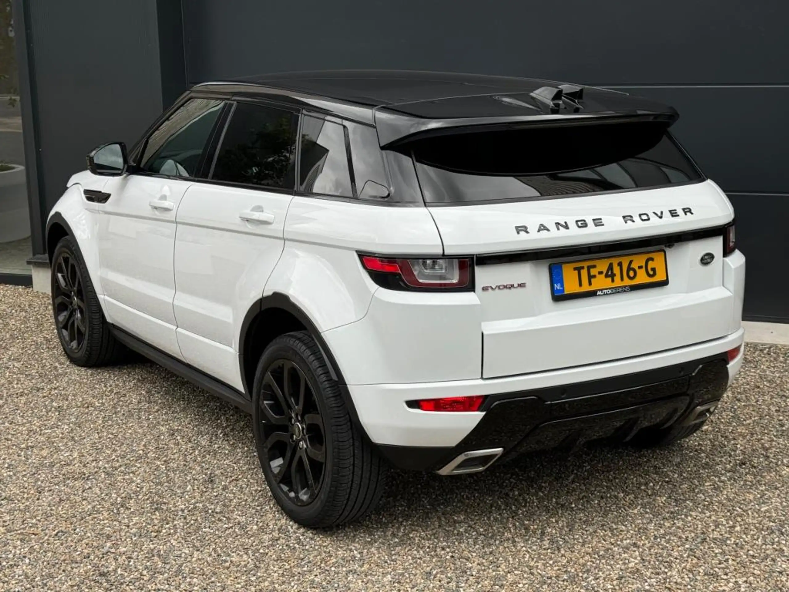 Land Rover - Range Rover Evoque