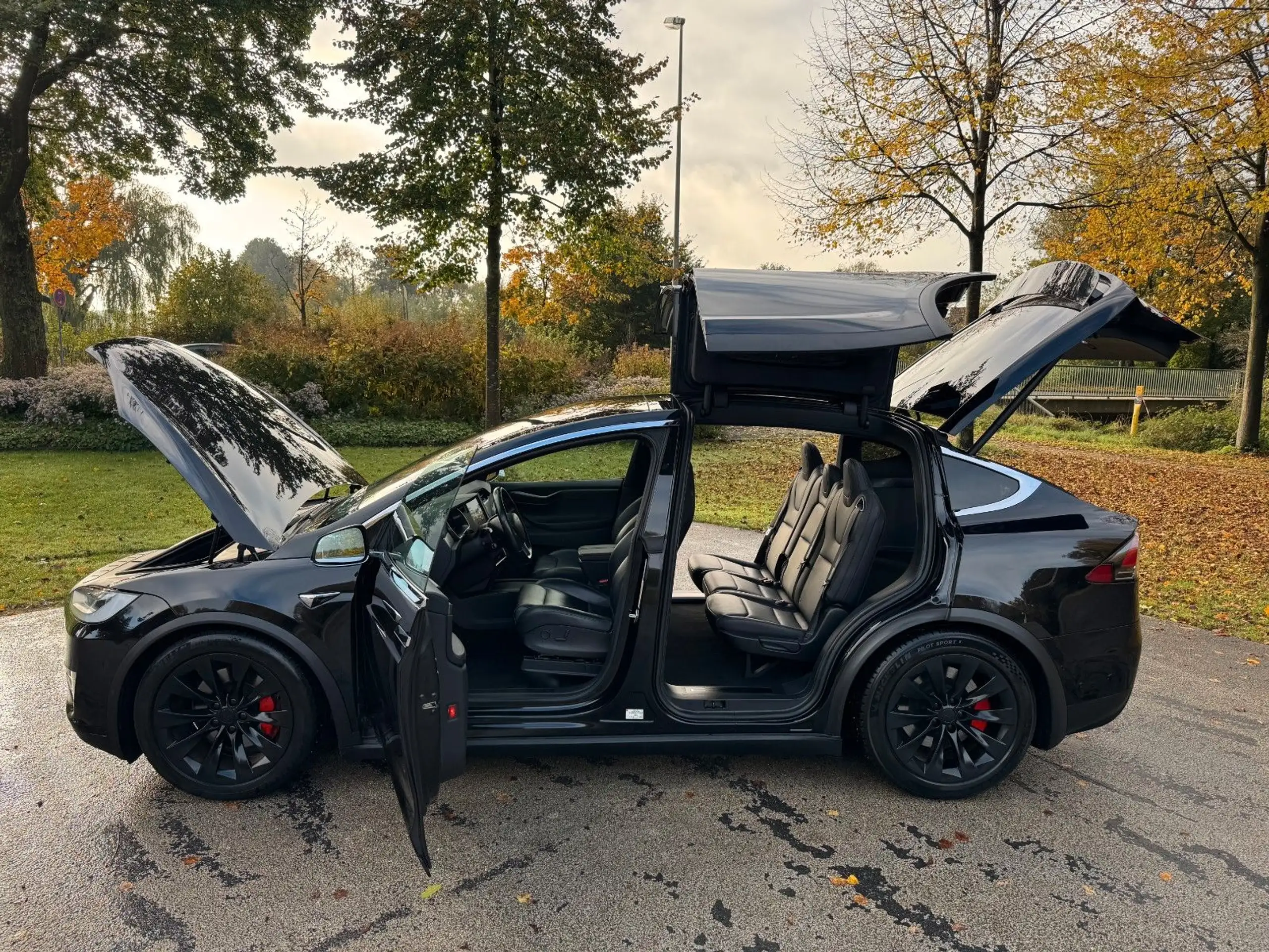 Tesla - Model X