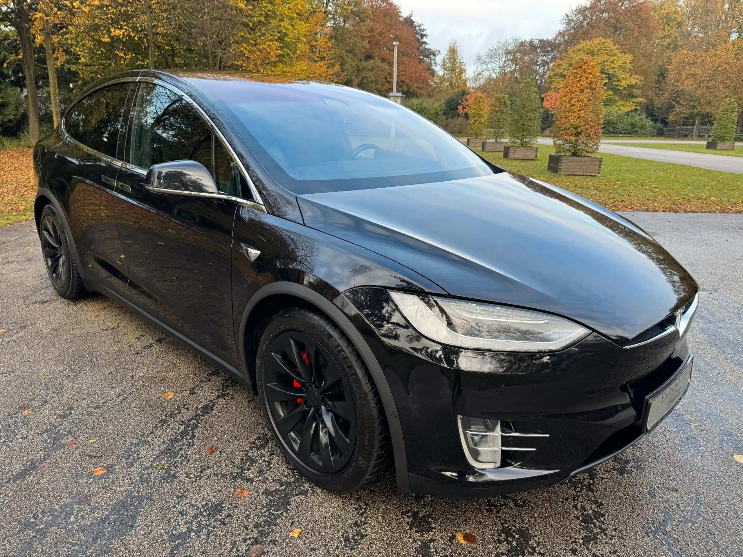 Tesla - Model X