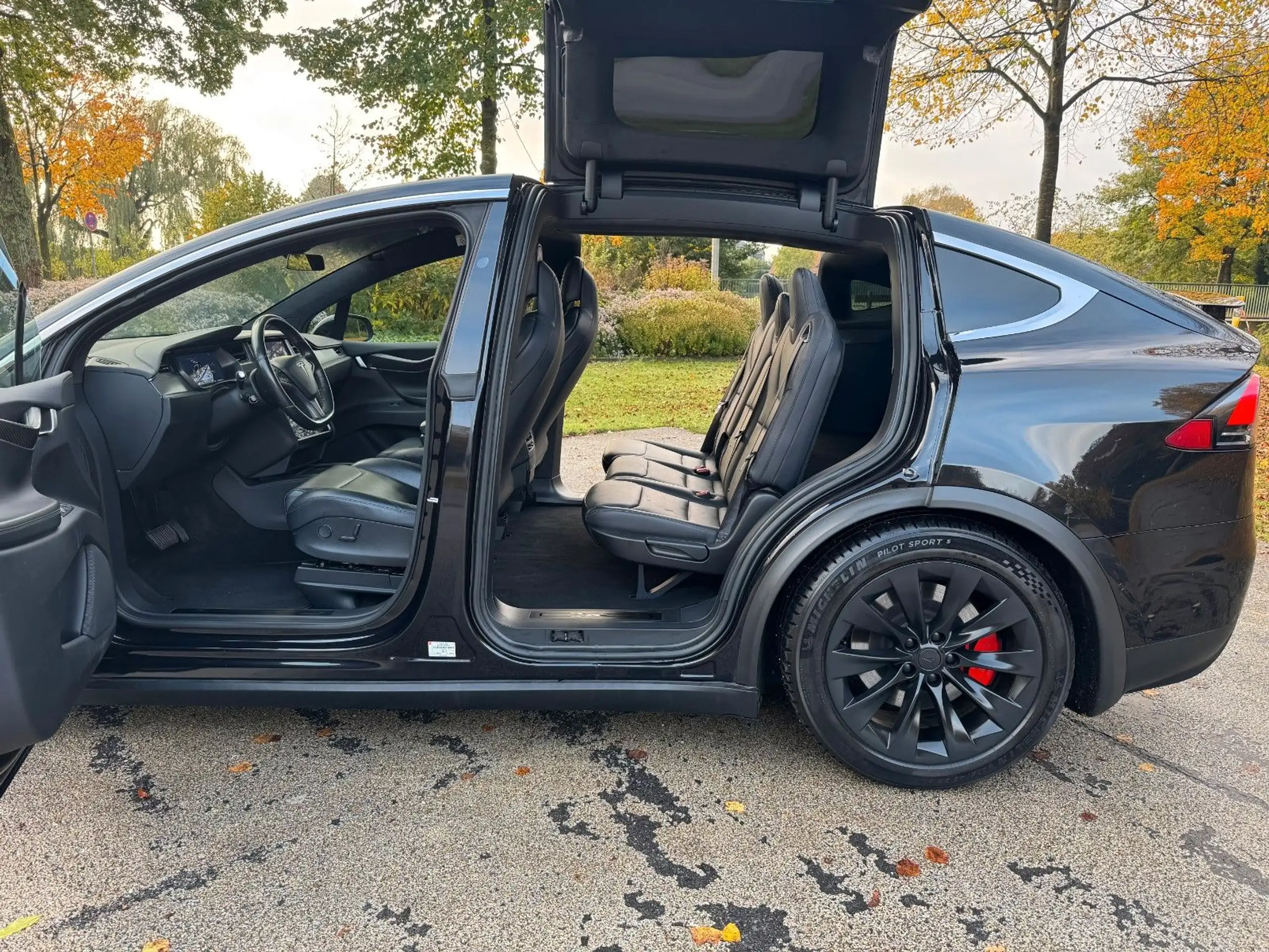 Tesla - Model X